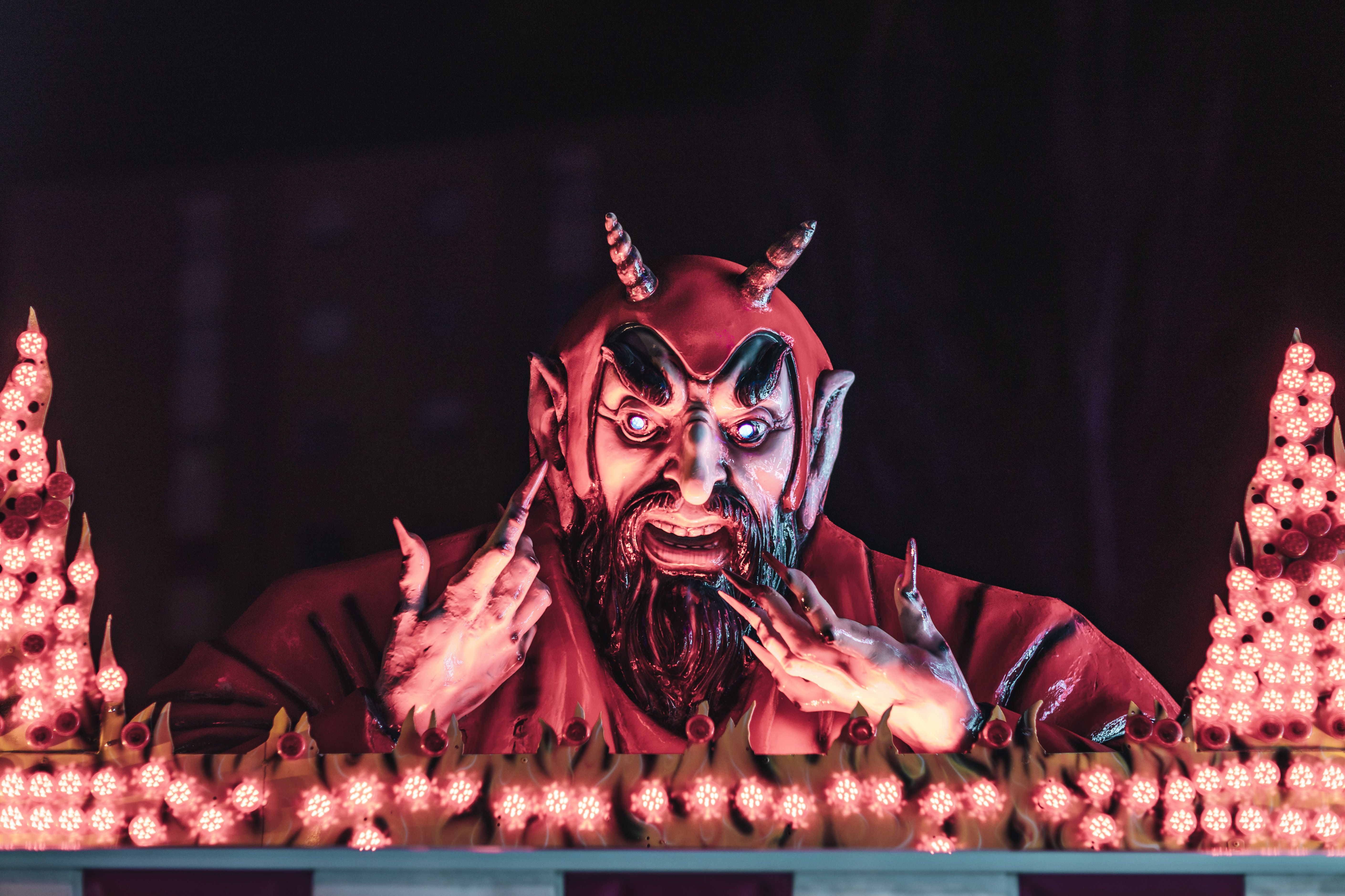 Detall d'una de les decoracions de les atraccions del Parc de Nadal. FOTO: Arnau Padilla. 