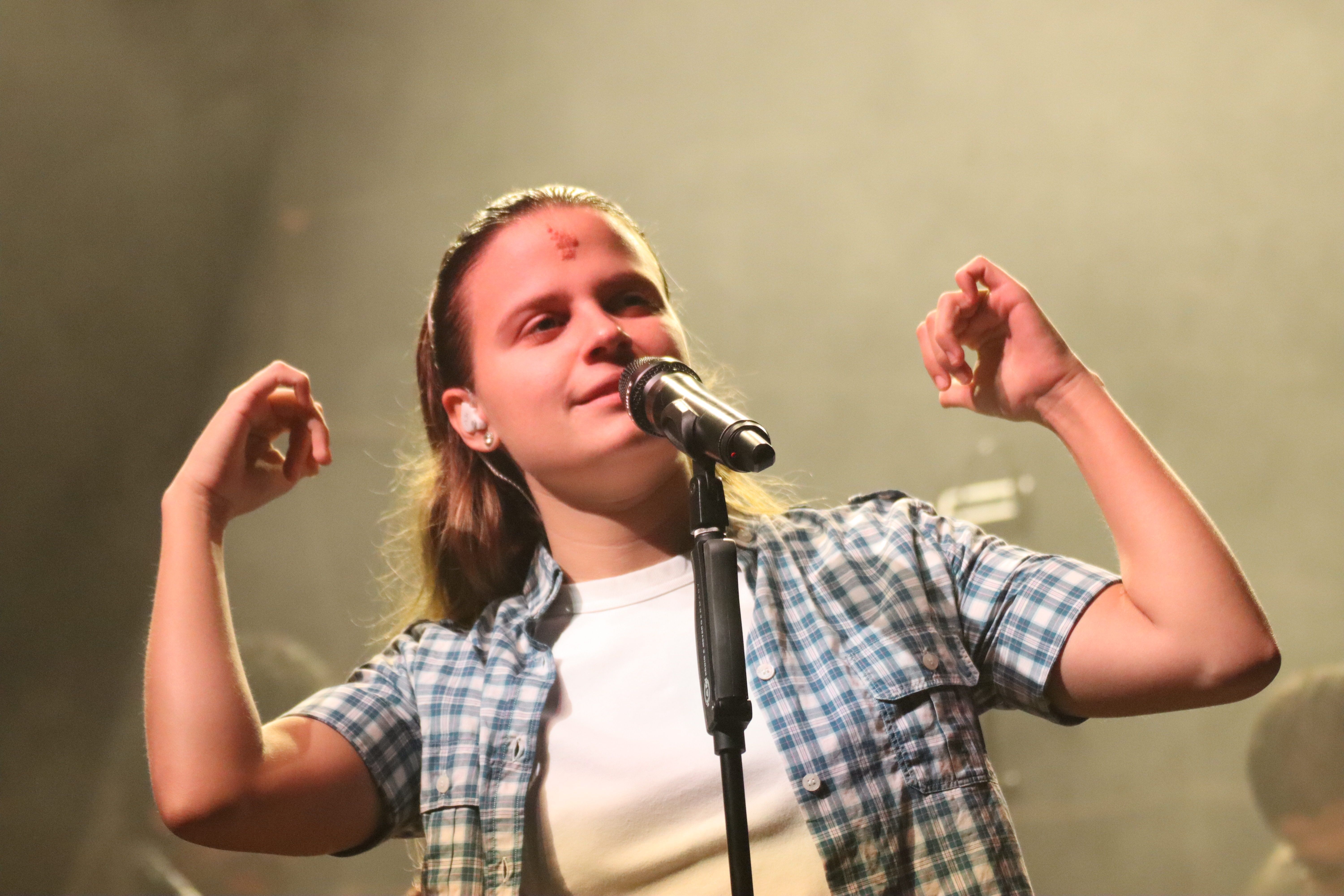 Mushkaa tanca gira a Cerdanyola i revoluciona a més de 2000 joves al parc Xarau. FOTO Marc Mata  