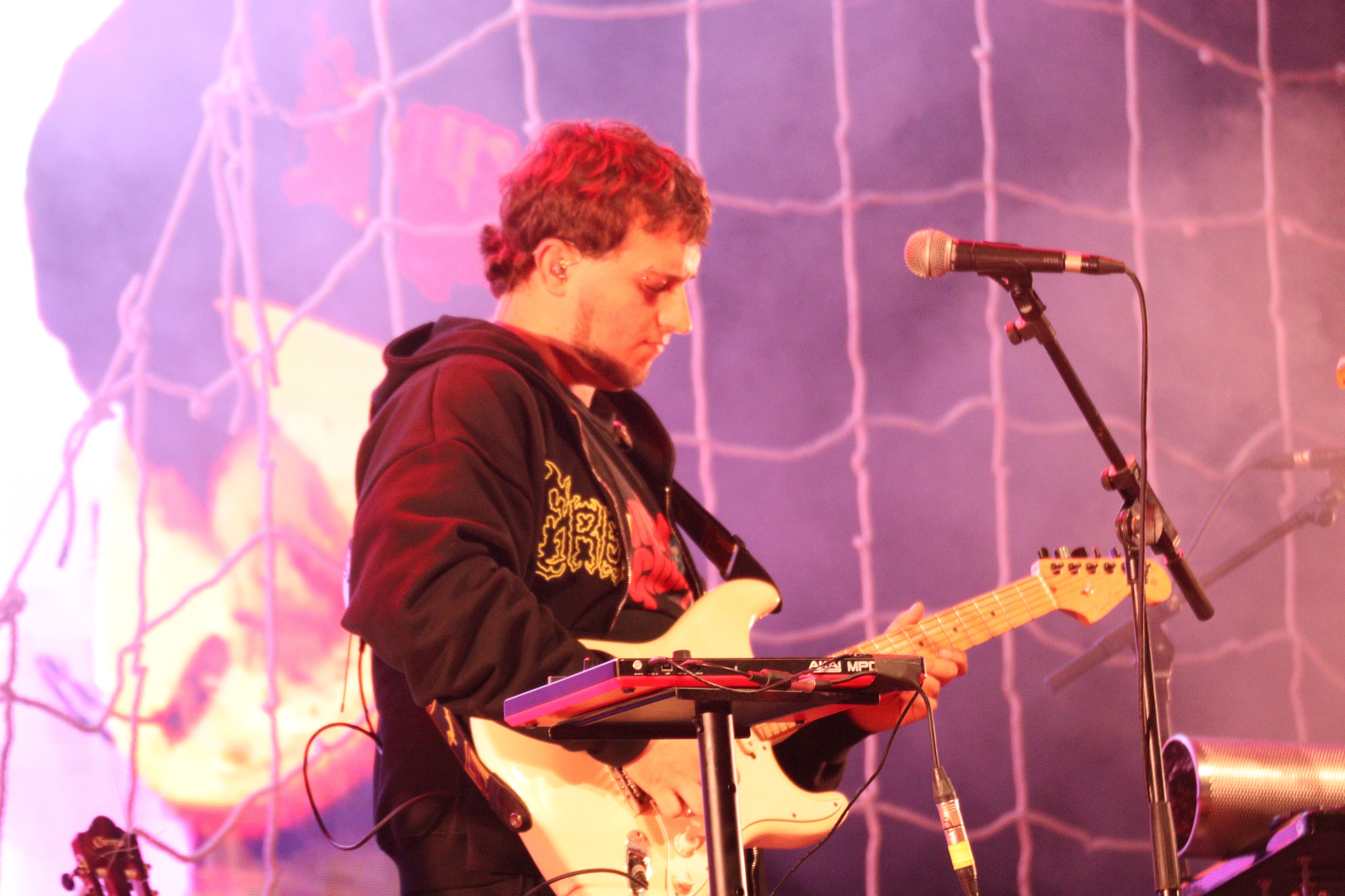 Mushkaa tanca gira a Cerdanyola i revoluciona a més de 2000 joves al parc Xarau. FOTO Marc Mata  