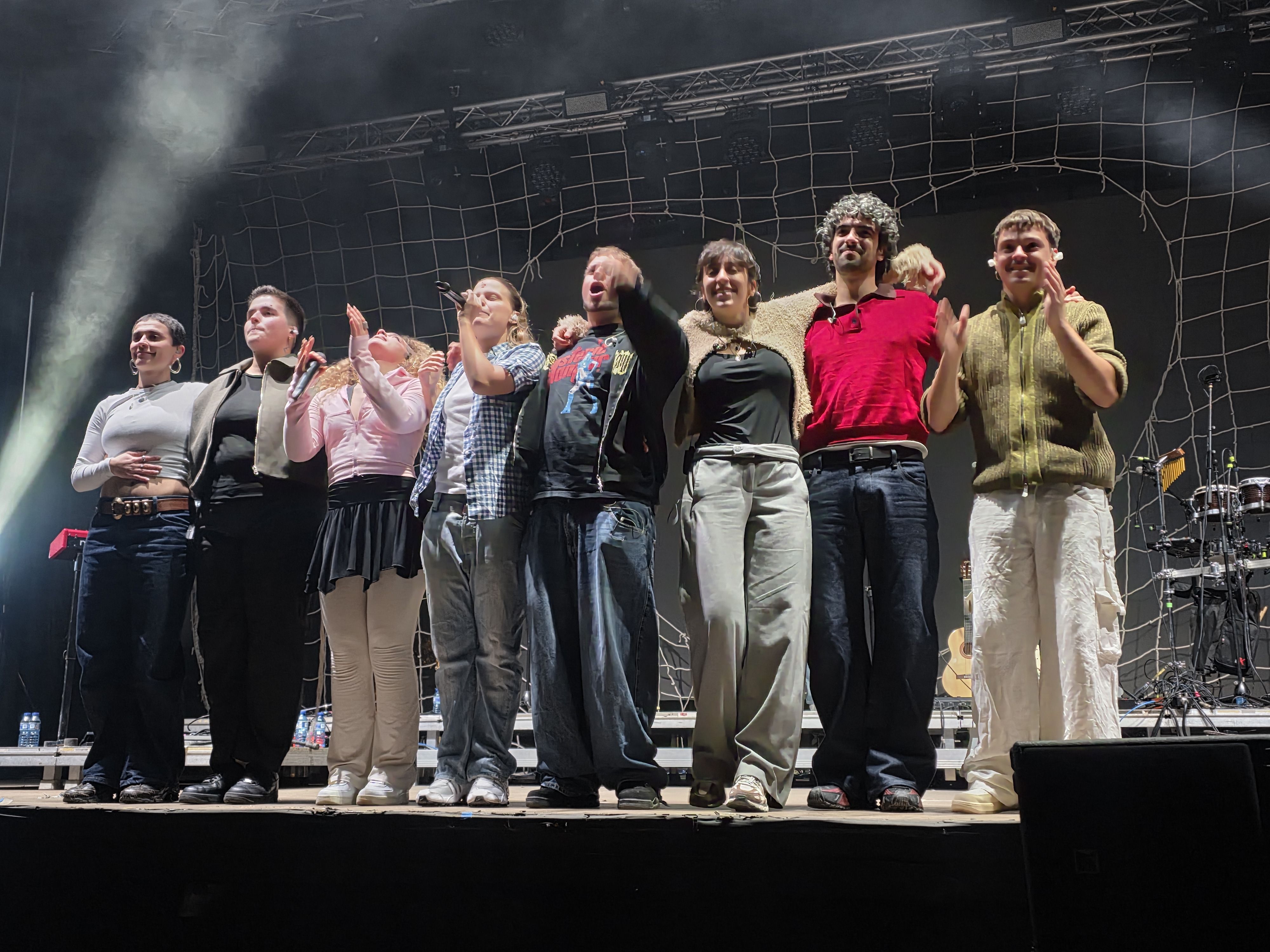 Mushkaa tanca gira a Cerdanyola i revoluciona a més de 2000 joves al parc Xarau. FOTO Marc Mata