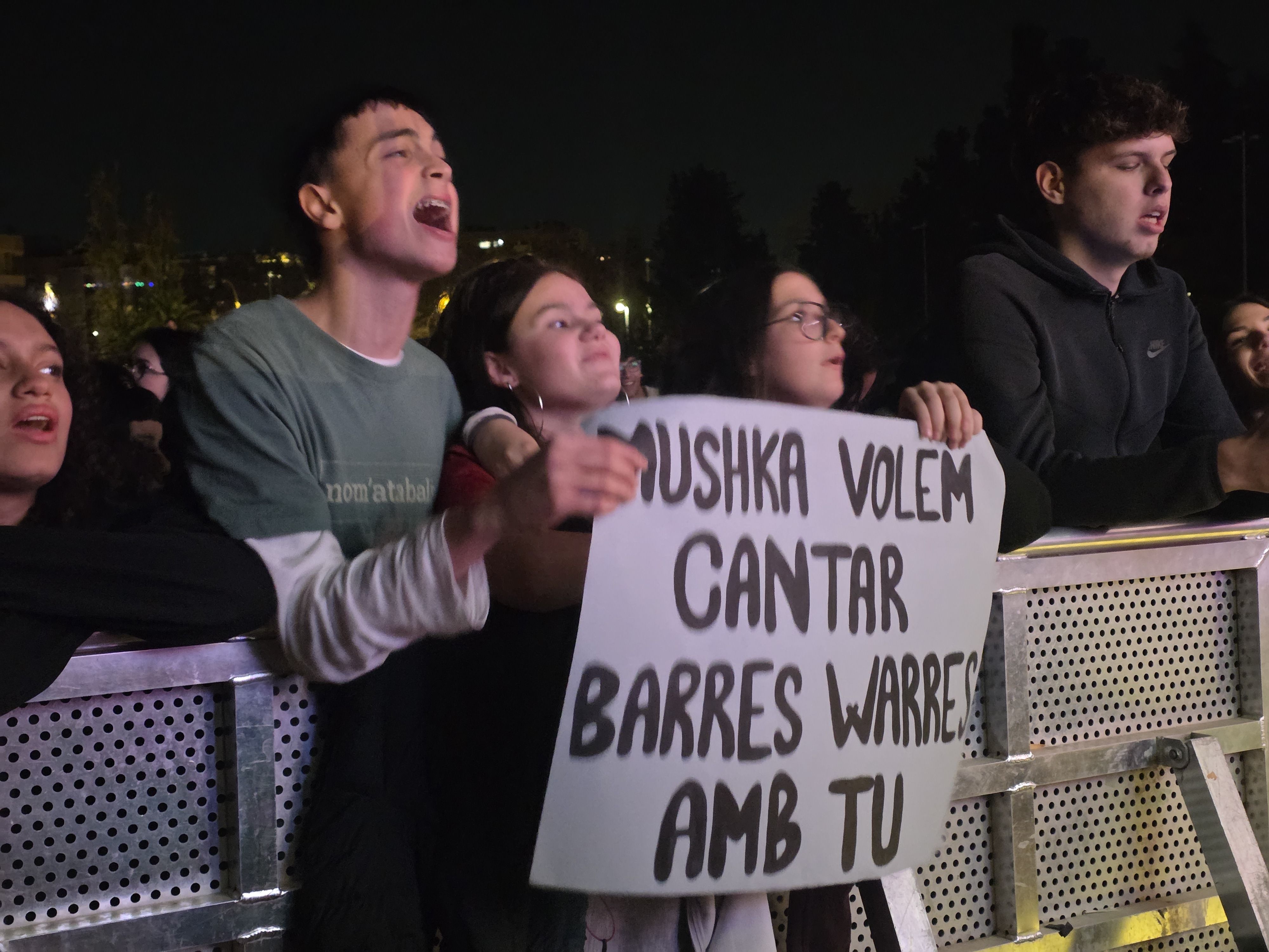 1Mushkaa tanca gira a Cerdanyola i revoluciona a més de 2000 joves al parc Xarau. FOTO Marc Mata