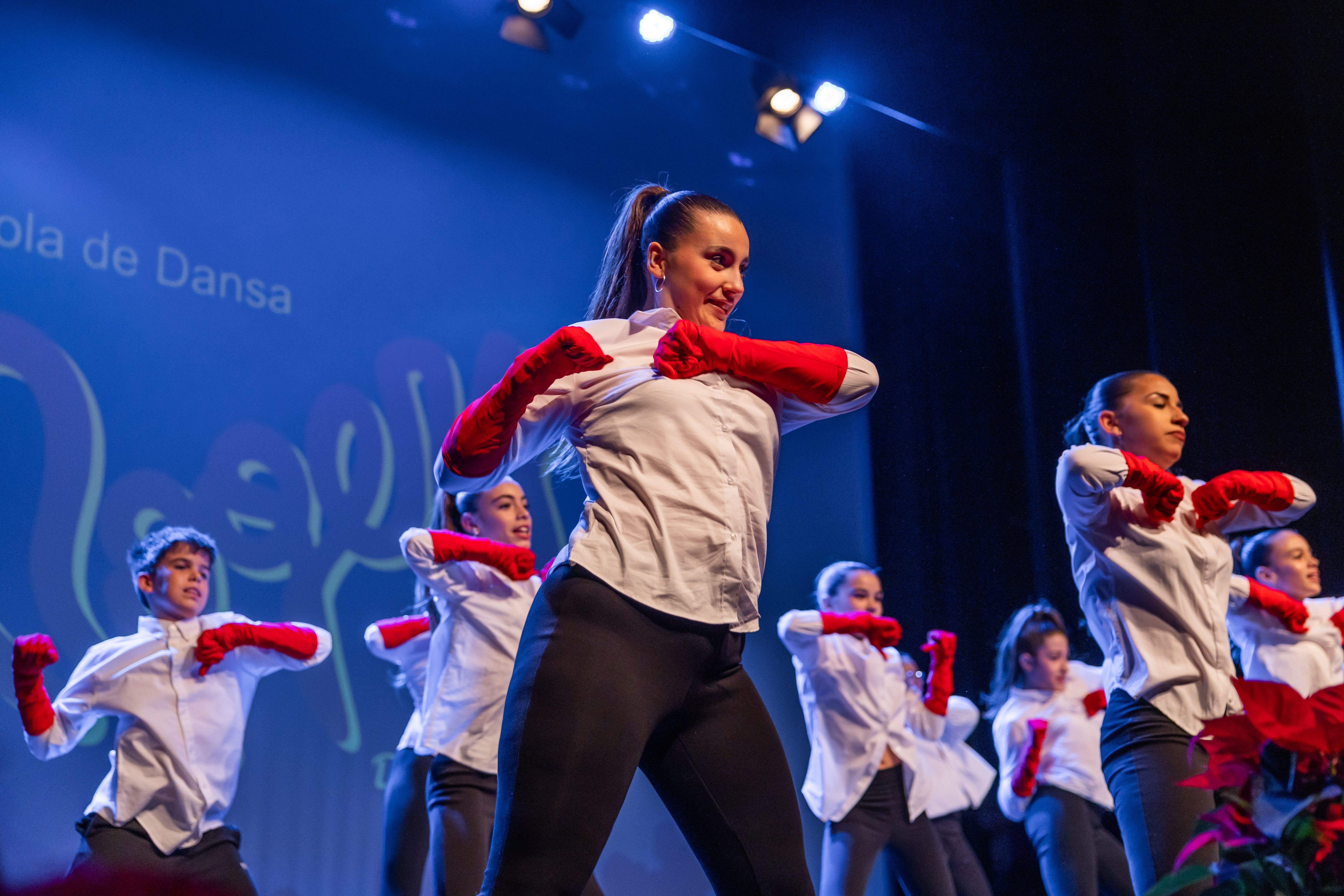 Avançament de les coreografies nadalenques de l'Escola Roger's. Foto: Arnau Padilla