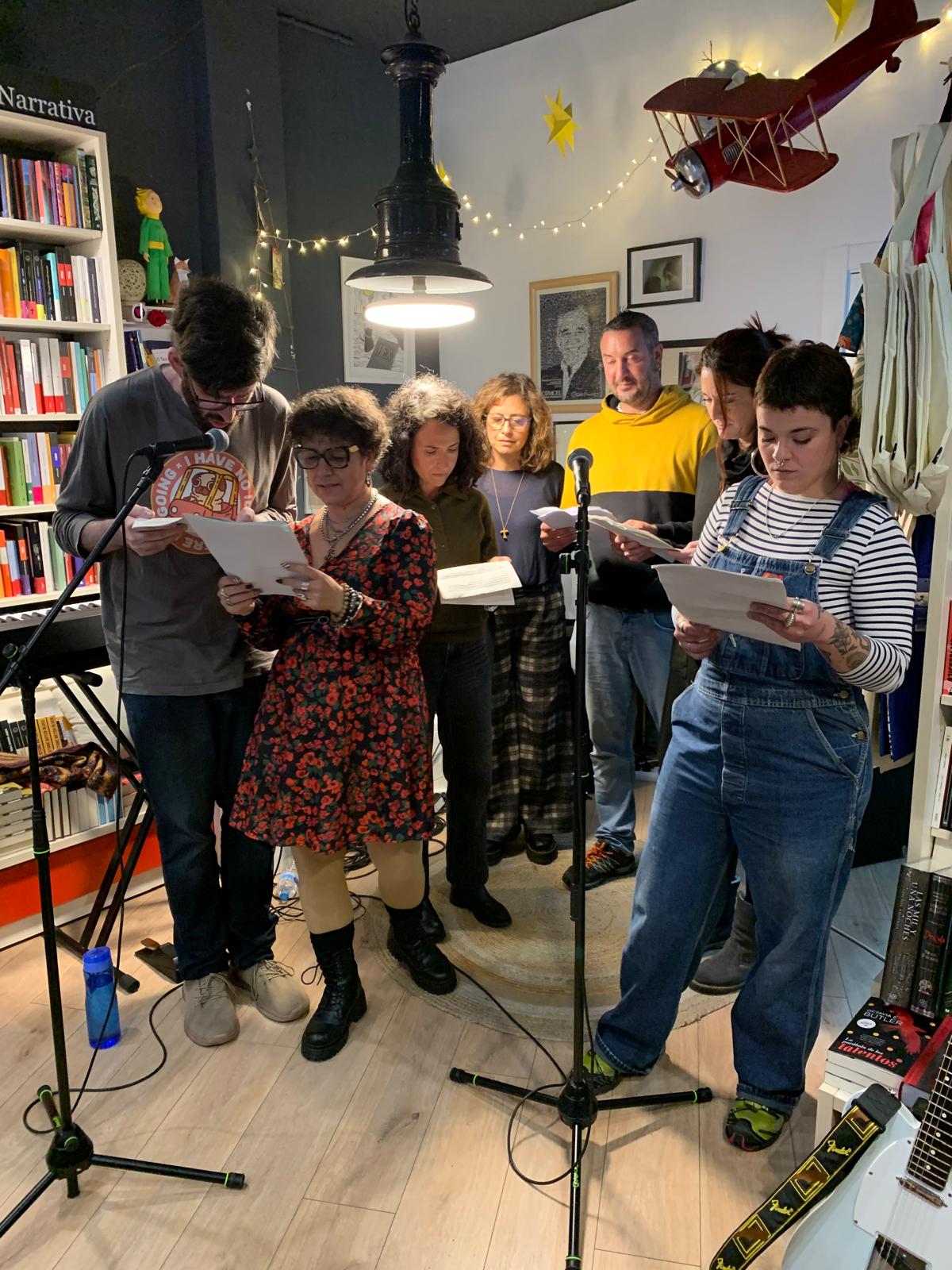Lectura dramatitzada de Conte de Nadal entre llibres. FOTO: Judit Josa