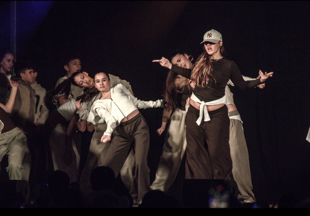 Exhibició d'escoles de dansa al parc del Turonet. FOTO: Marc Mata 