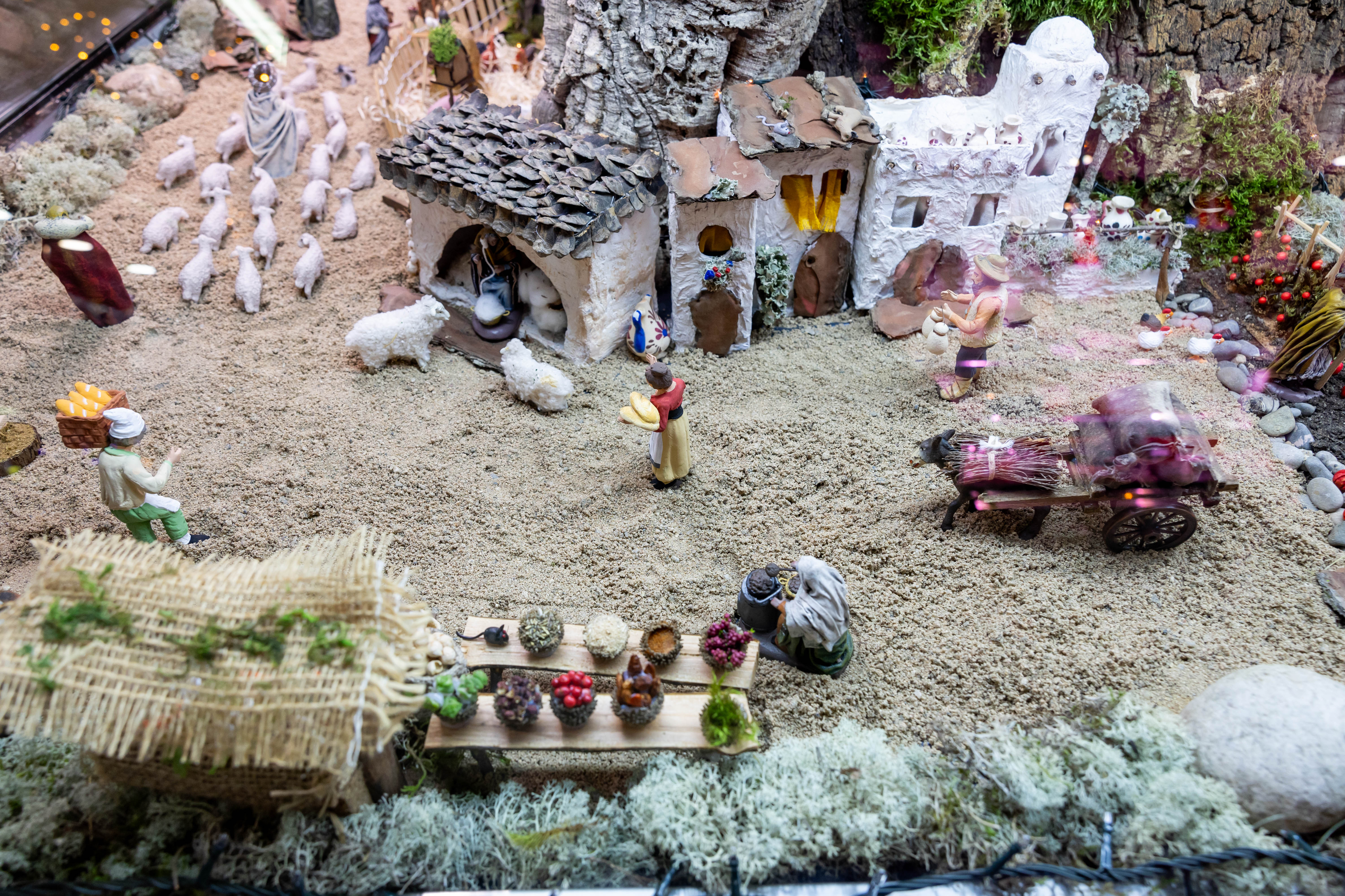 Detall del pessebre del mercat Serraperera. FOTO: Arnau Padilla