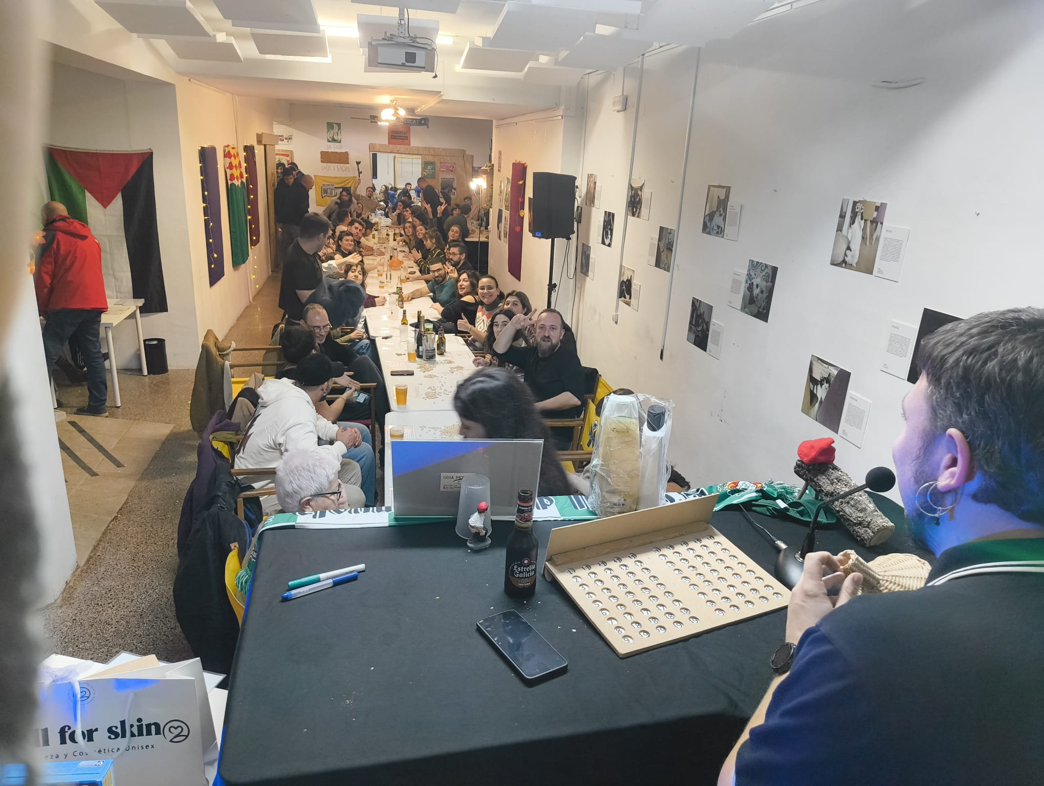 Joc del Quinto de Nadal al local de La Flama, el 26 de desembre de 2025. FOTO: Martí Morral Josa