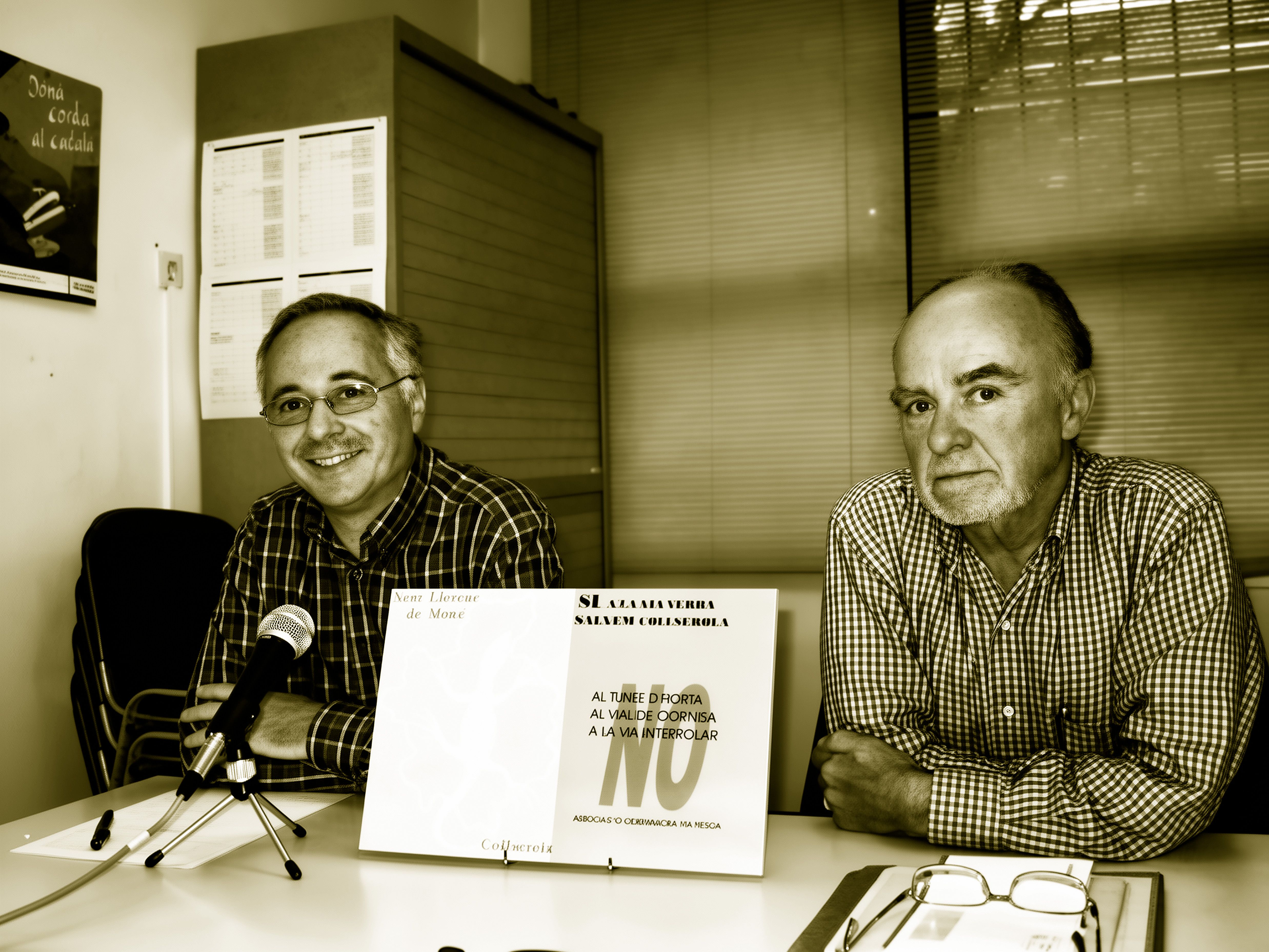 Roger Caballé, a la dreta de la imatge, amb Ángel Gascón, en un acte de Via Verda.  Foto: Cerdanyola al dia.