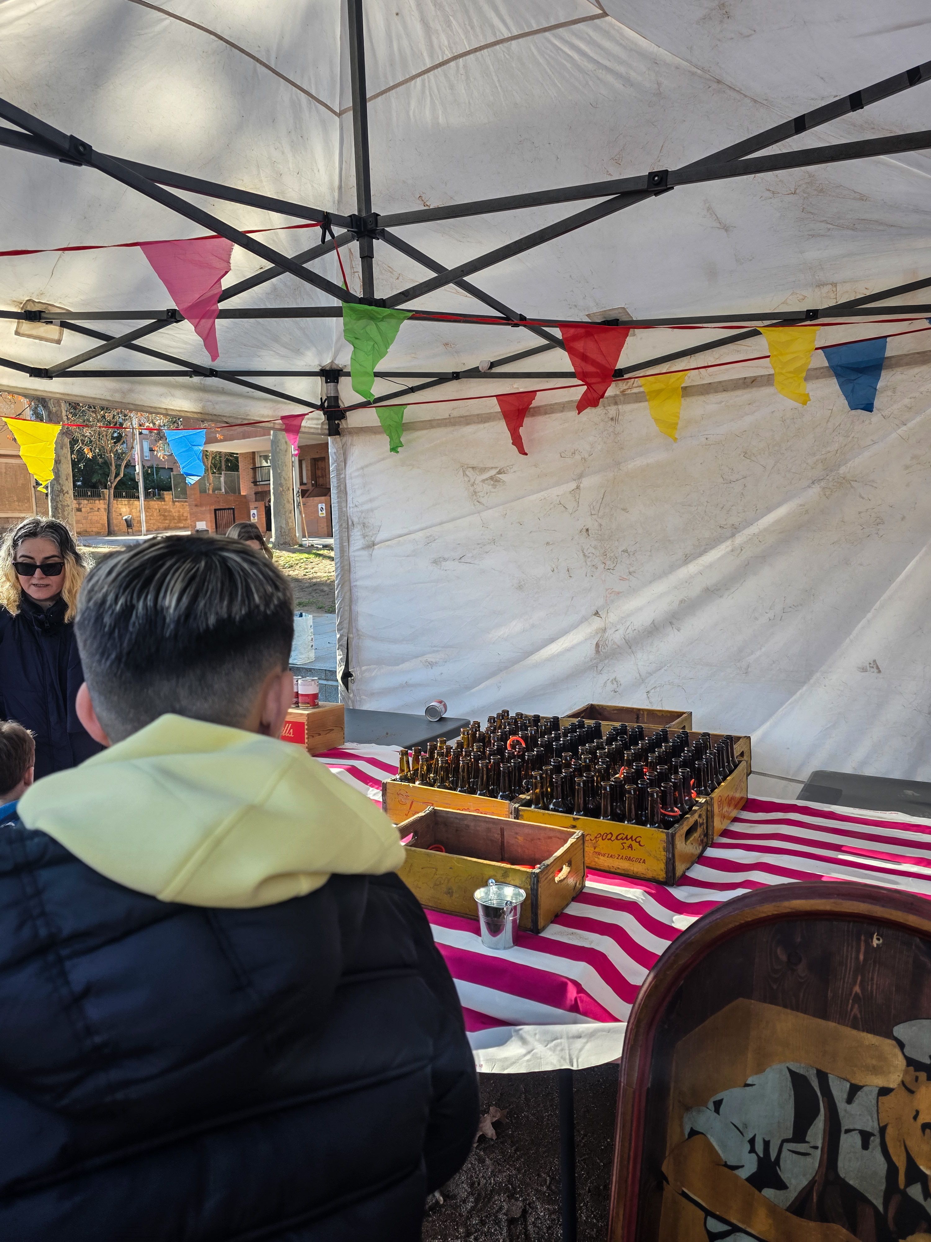 Activitat infantil a la plaça Sant Ramon. FOTO: Marc Mata