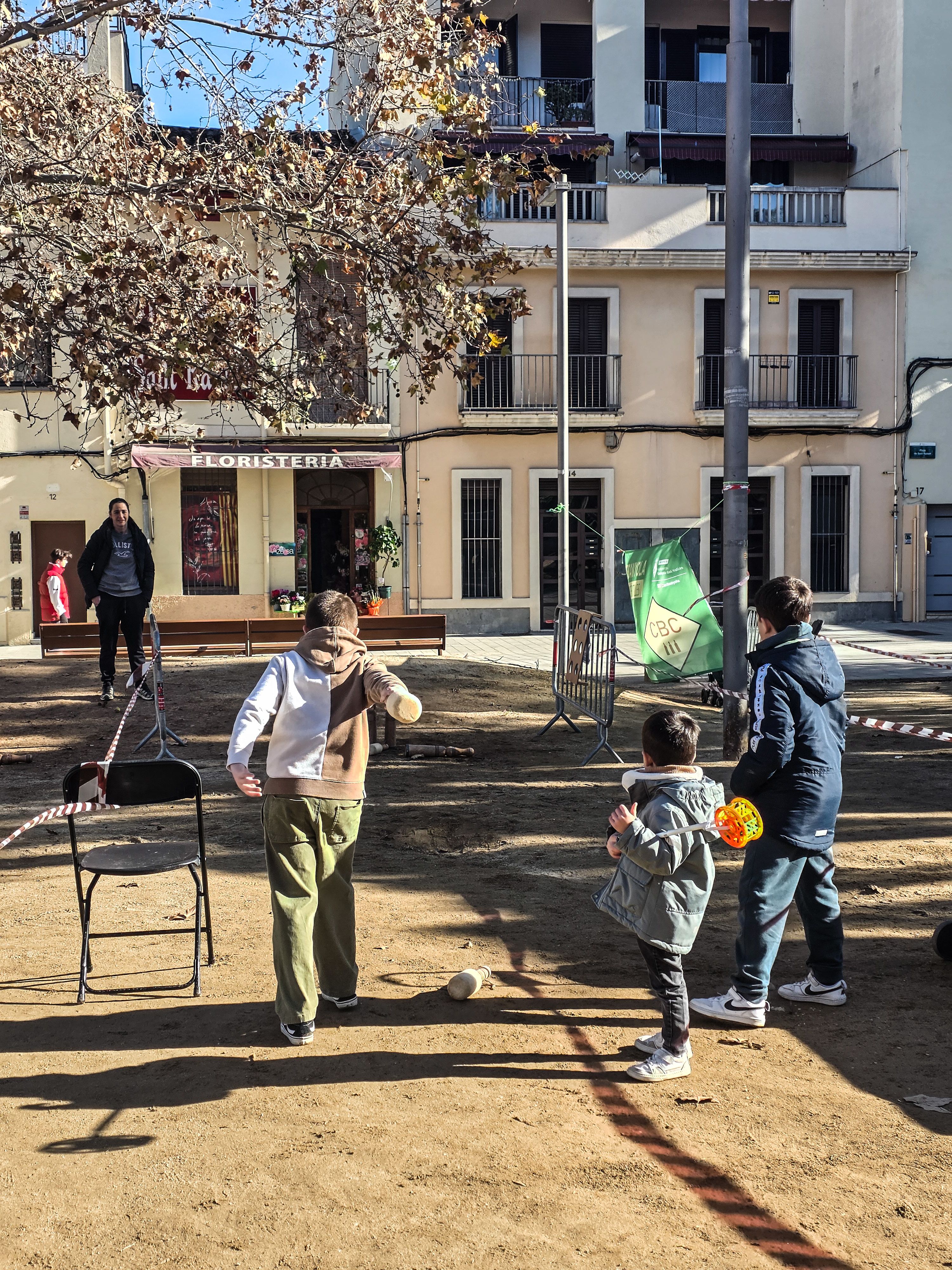 Bitlles a la plaça Sant Ramon. FOTO: Marc Mata 