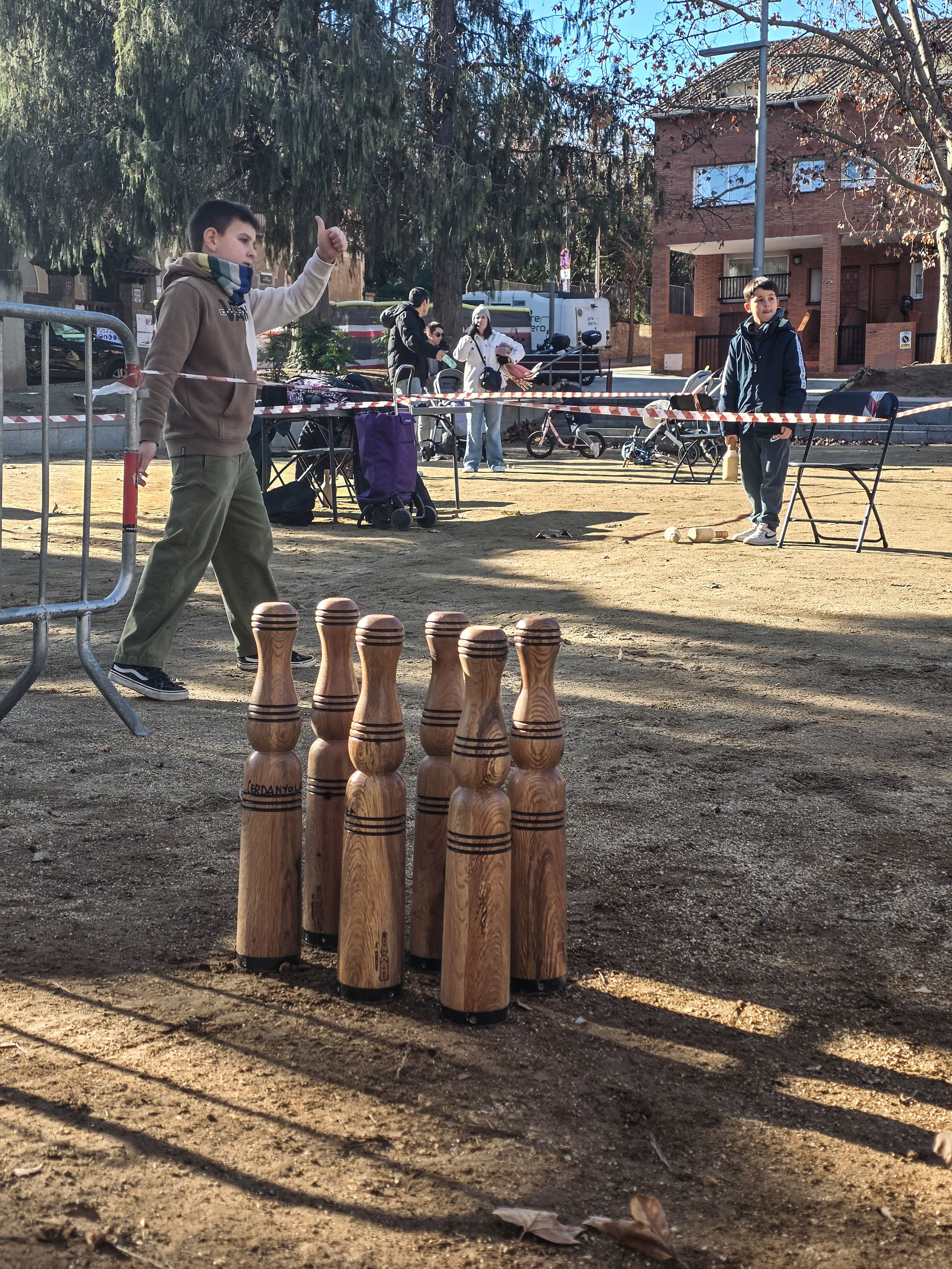 Bitlles a la plaça Sant Ramon. FOTO: Marc Mata 