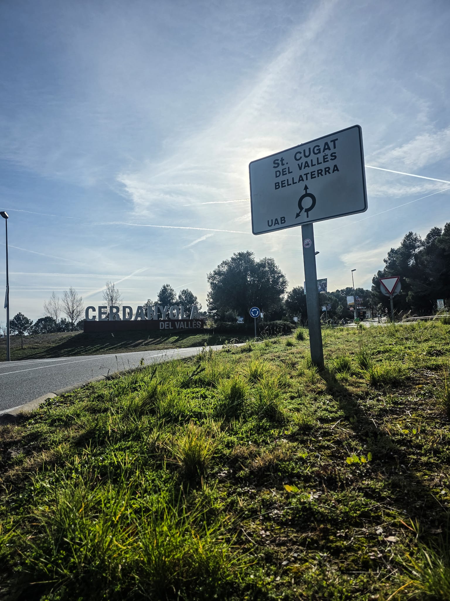 Rotonda entre Bellaterra i Cerdanyola. FOTO: Marc Mata