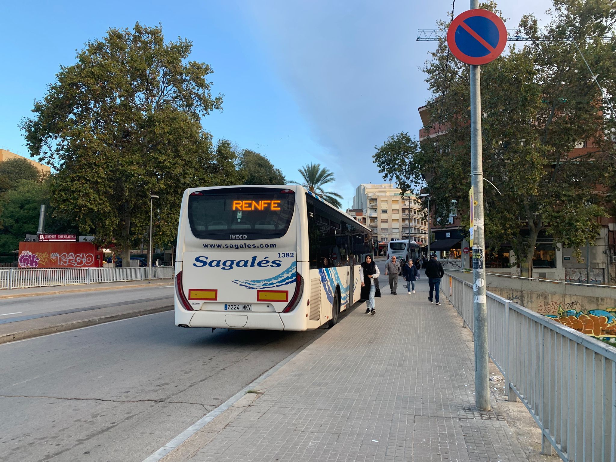 Un autobús a Cerdanyola. Foto: Judit Josa (Arxiu)