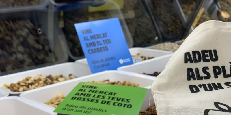 Els mercats a la portada del TOT de la setmana. Foto: Judit Josa