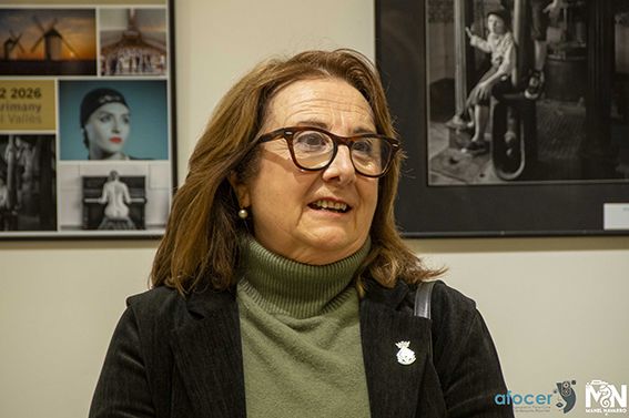 La regidora Pilar Adell durant l'acte de lliurament de premis i inauguració de l’exposició del 50è Concurs de l’Aplec de Sant Iscle i del 41è Concurs Pere Viltró, a la Sala Elisa Arimany FOTO:. Manel Navarro 