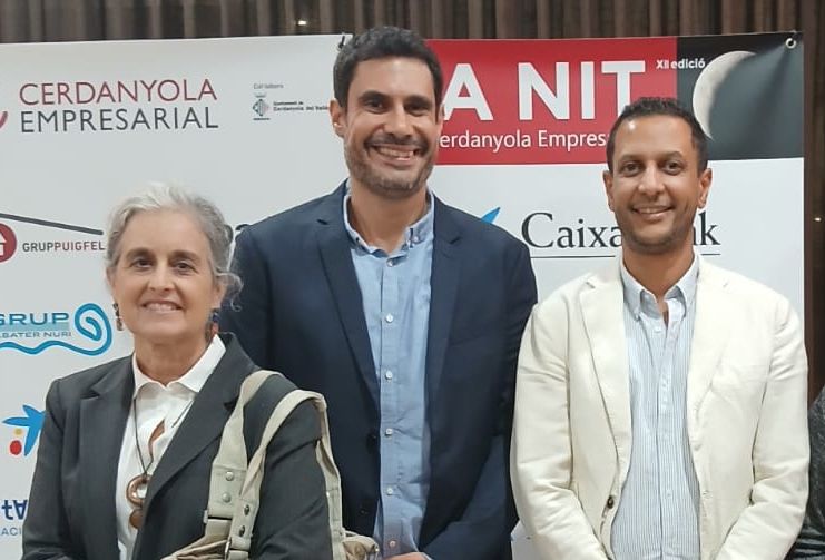 Josep Mª Margarit, al mig, amb l'equip d'AIQUOS. Foto: CEDIDA