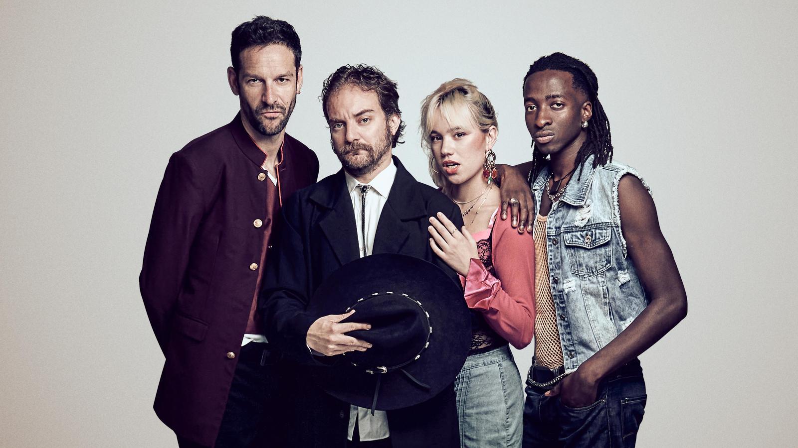 'LA MÀ' compta amb els actors Pol López, Albert Prat, Mia Sala-Patau i Soribah Ceesay