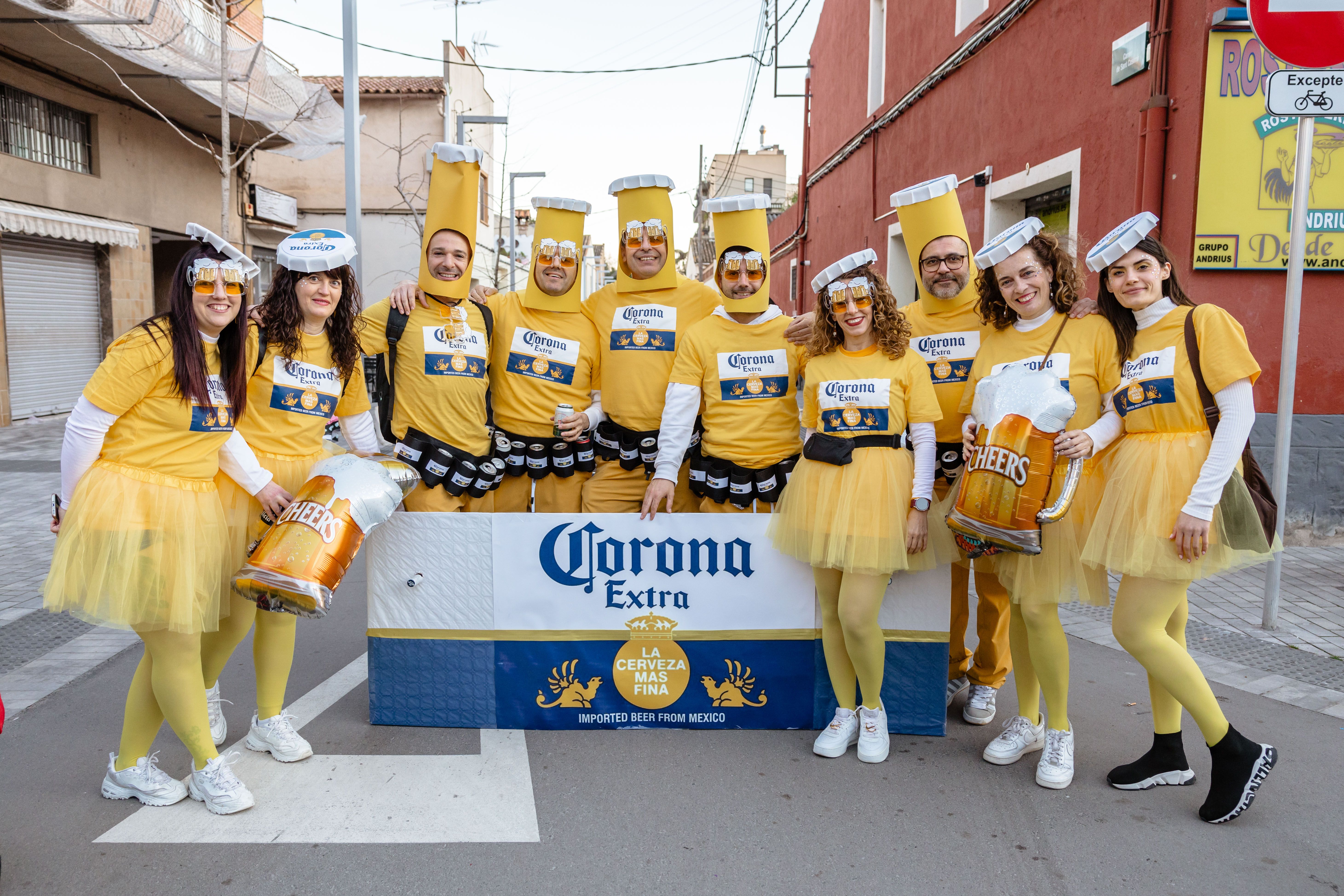 Un grup d'amics que s'ha coronat. Foto: Arnau padilla