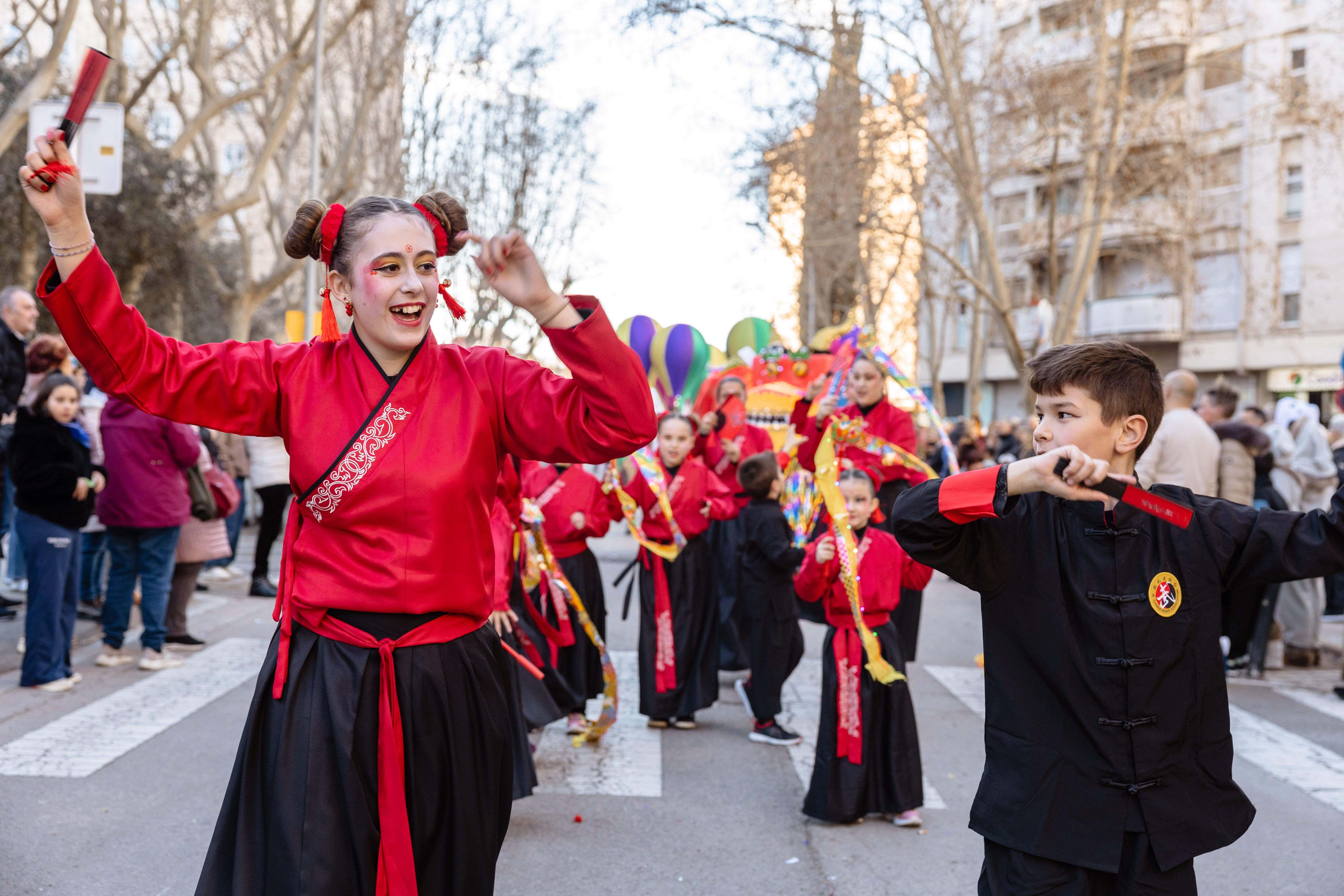 Grans i petits han participat en la rua 2026. Foto: Arnau padilla