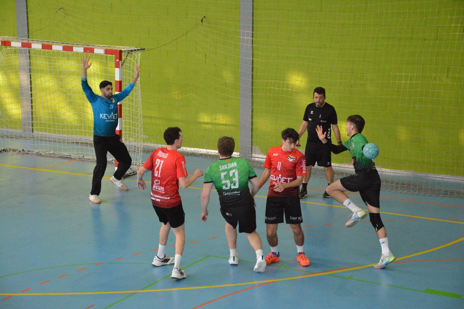 El Nuroil suma una nova victòria a Sant Boi. FOTO: Club Handbol Cerdanyola