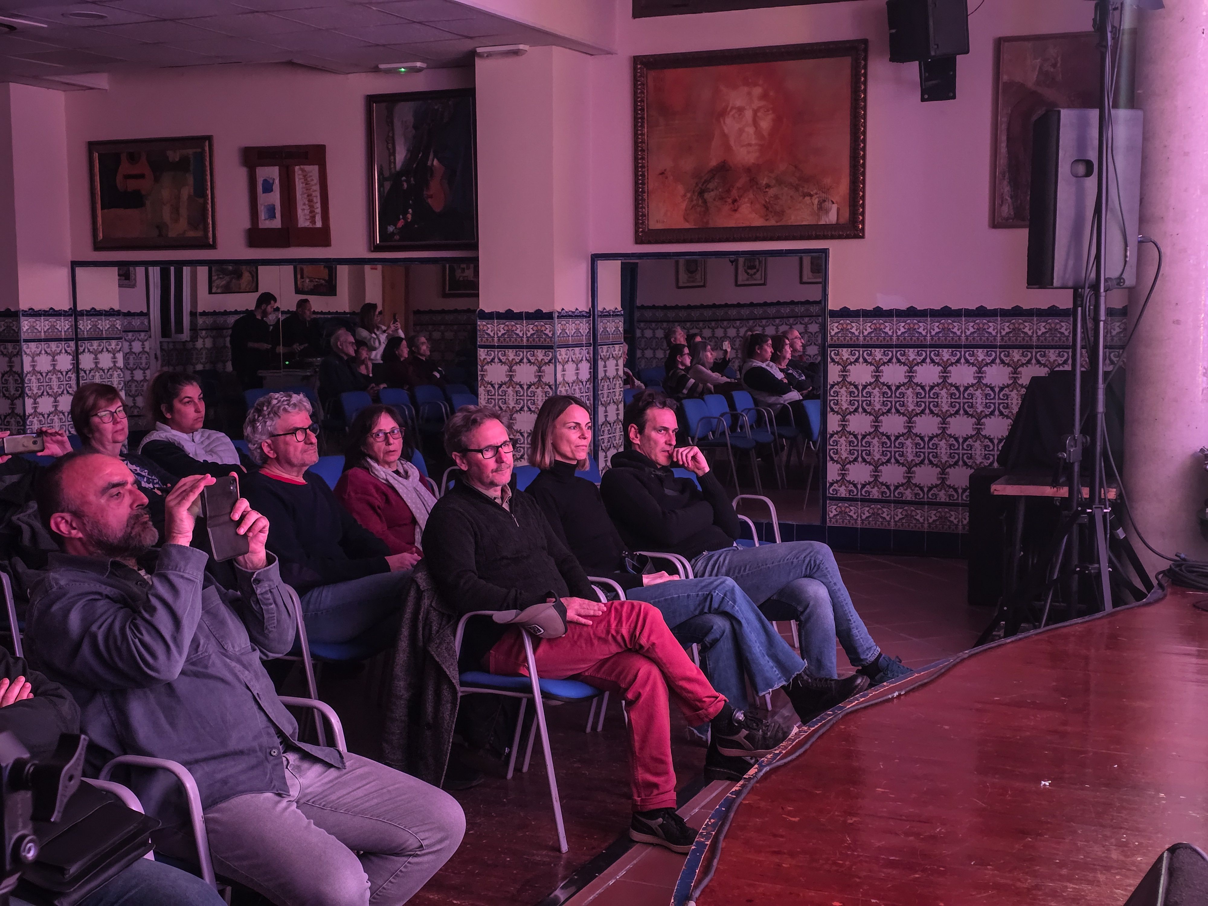 El públic gaudeix de Charada Trio en el primer concert del el XV Cicle de Música de Cambra de Cerdanyola.FOTO: Marc Mata