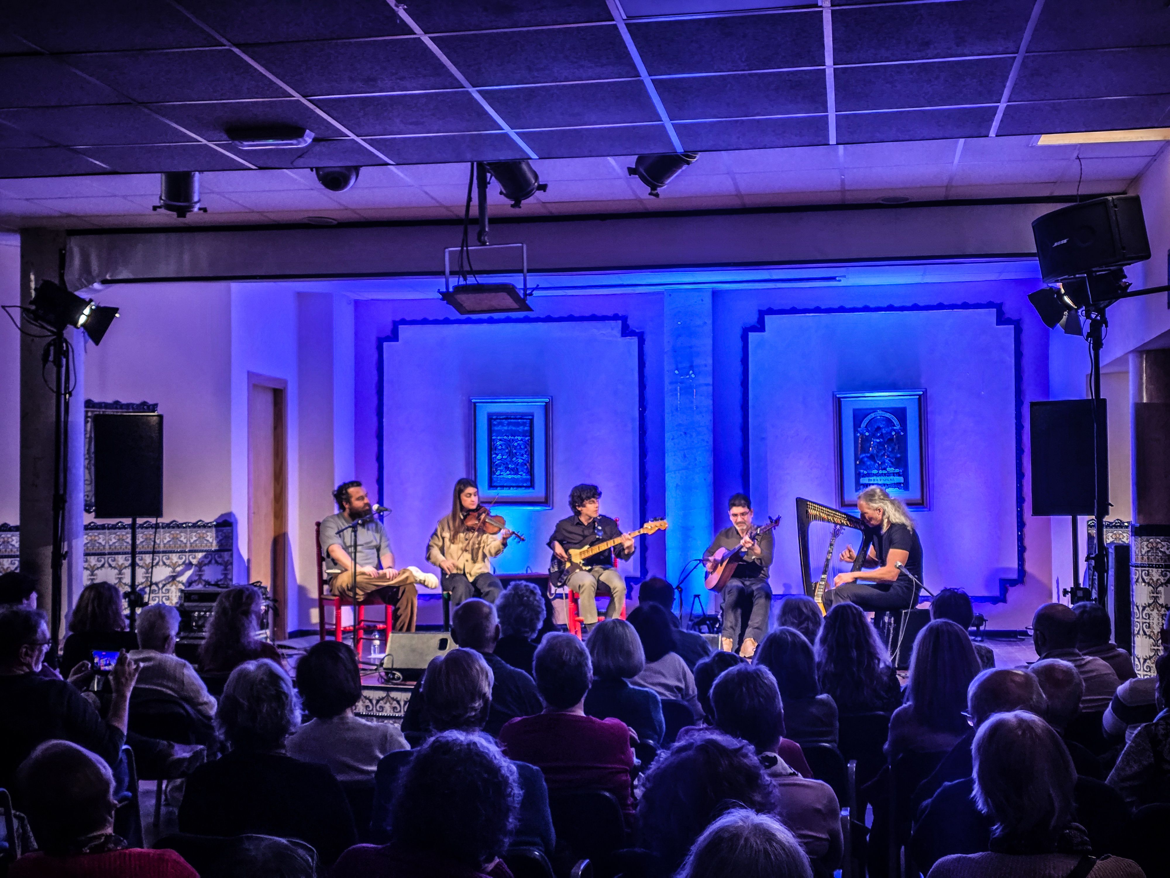 Actuació de Josep Maria Ribelles amb Cèrcol a la Casa de Andalucía. FOTO: Marc Mata 