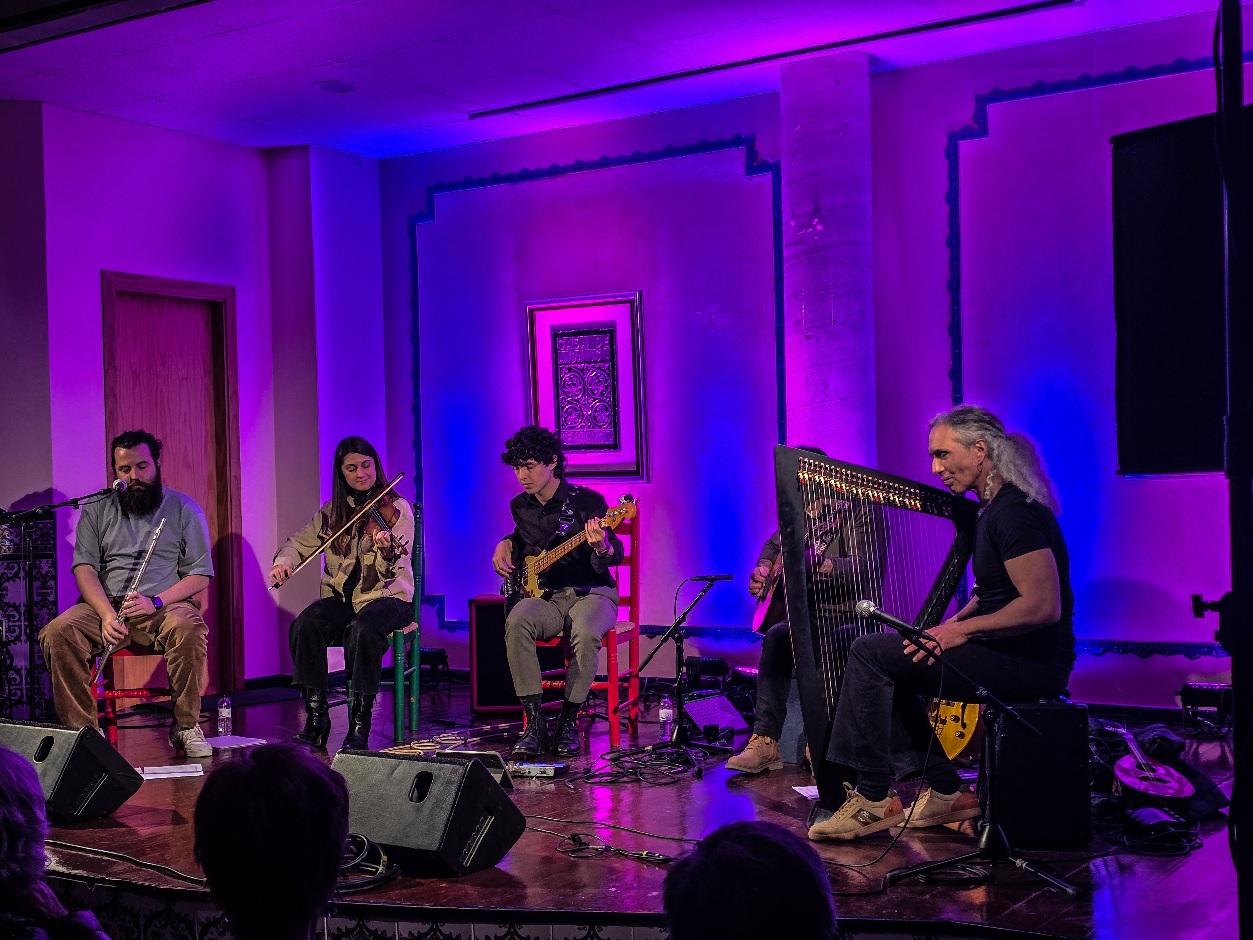 Actuació de Josep Maria Ribelles amb Cèrcol a la Casa de Andalucía. FOTO: Marc Mata 