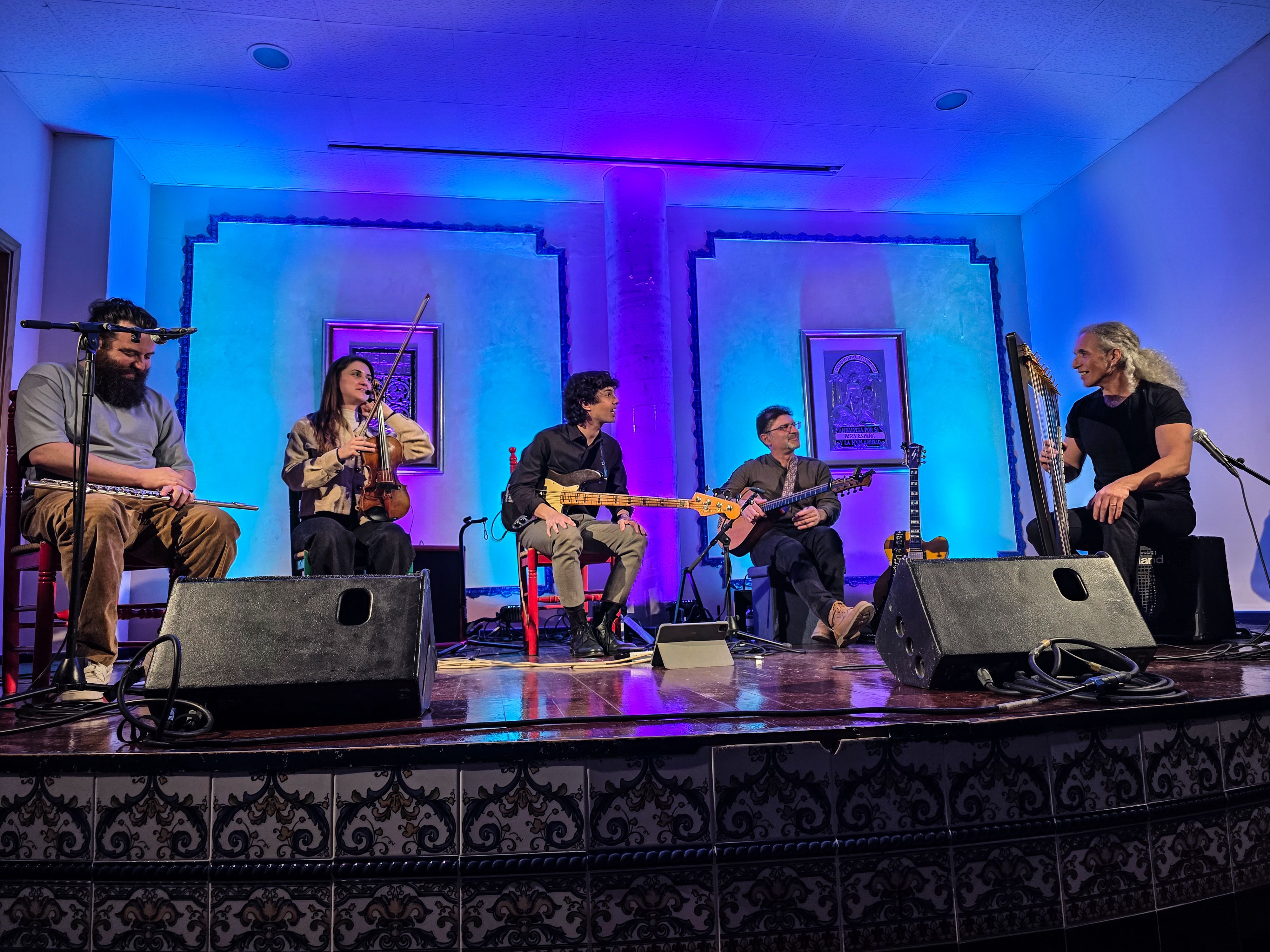 Actuació de Josep Maria Ribelles amb Cèrcol a la Casa de Andalucía. FOTO: Marc Mata 