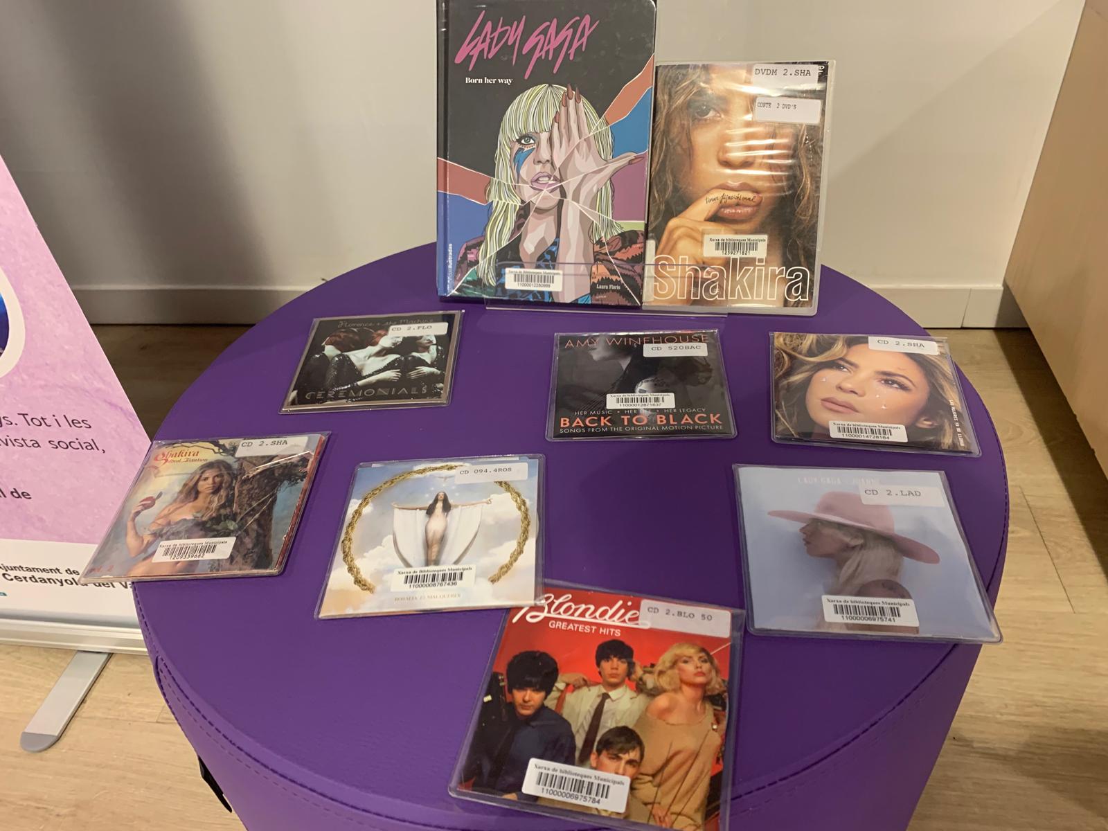 Fragment de l'exposició Escoltar-les de l'Agrupació Musical a la Biblioteca. FOTO: Judit Josa