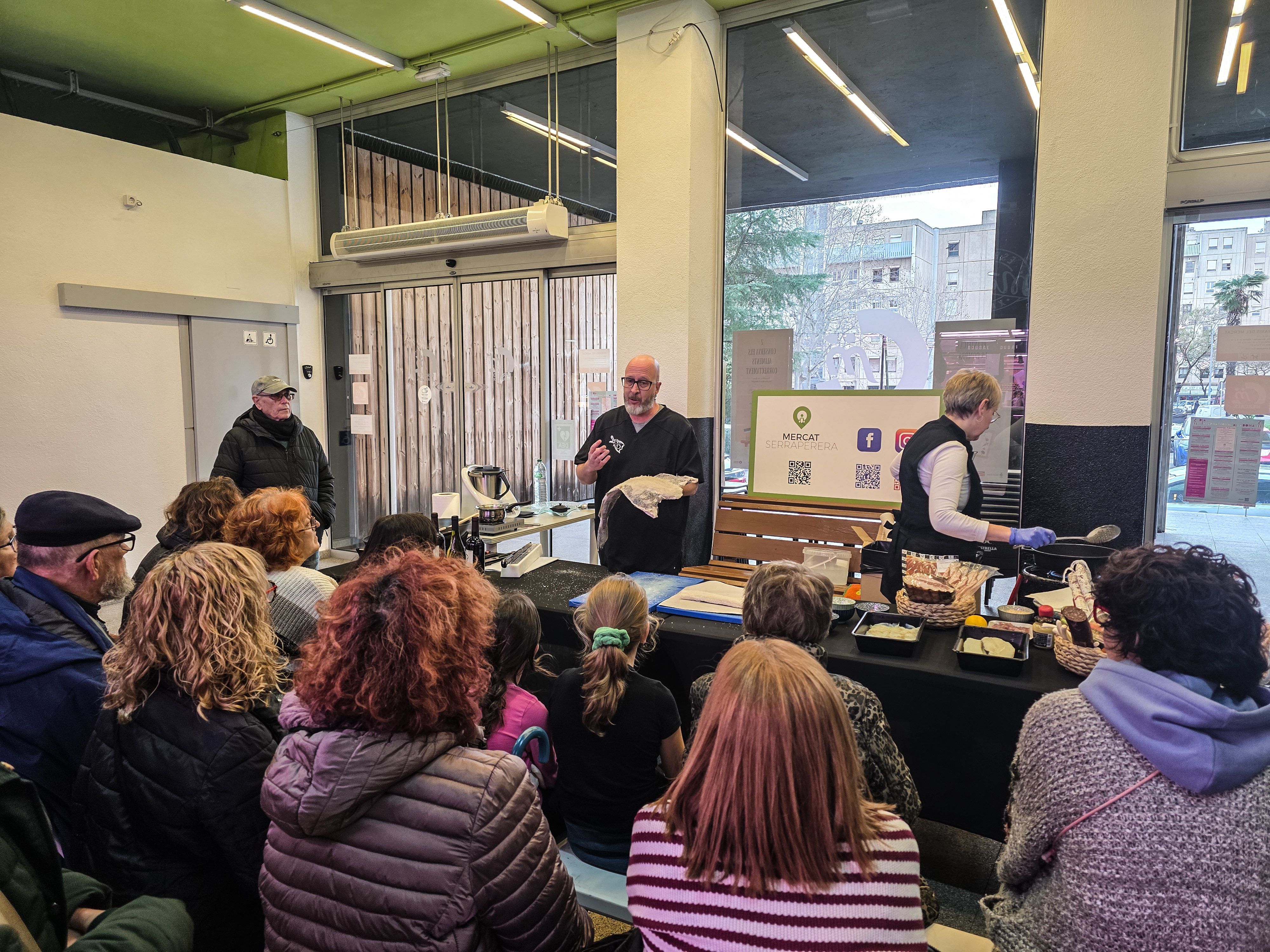 Taller de bacallà al Mercat de Serraperera. Foto: Marc Mata