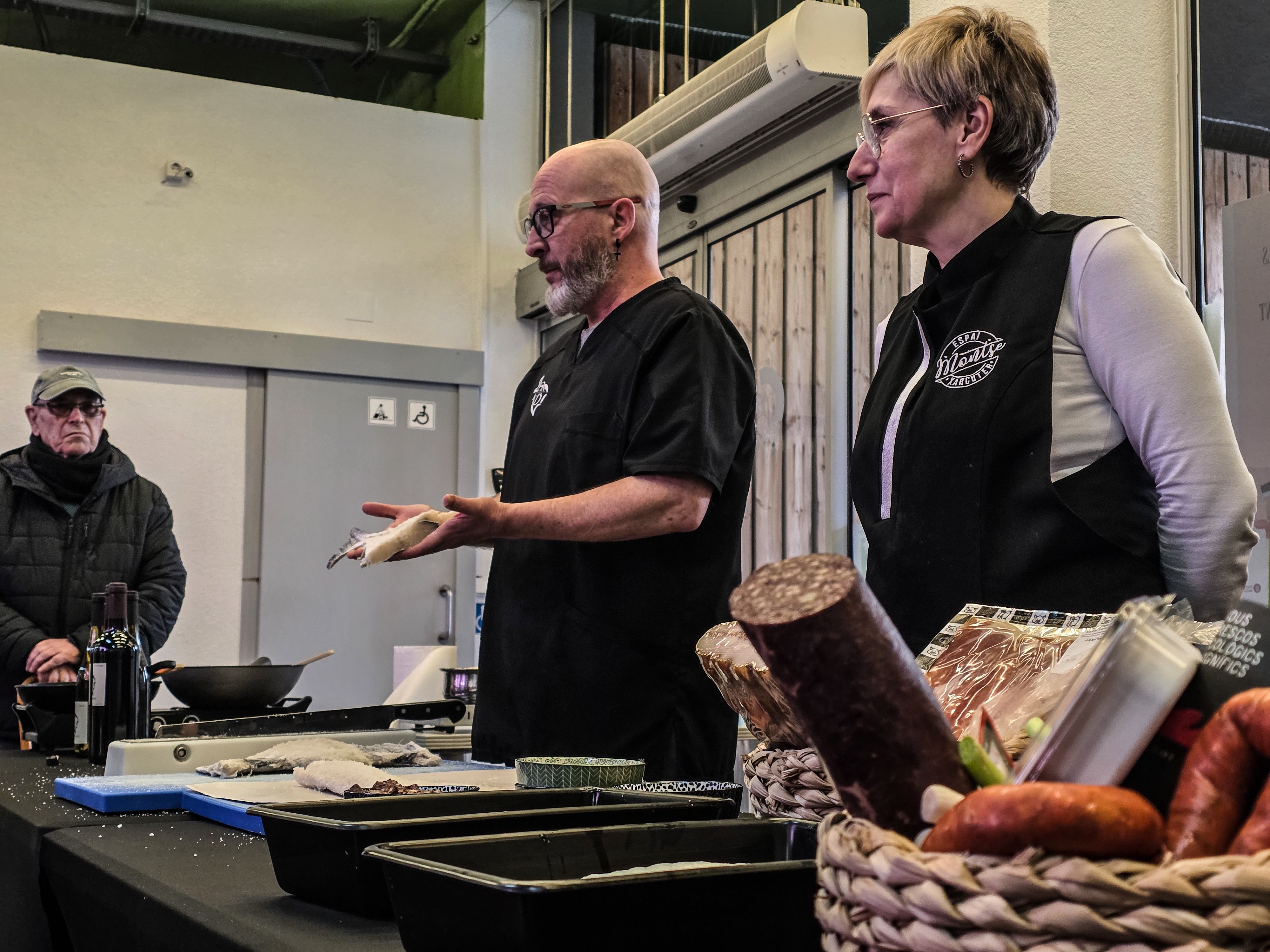 Taller de bacallà al Mercat de Serraperera. Foto: Marc Mata