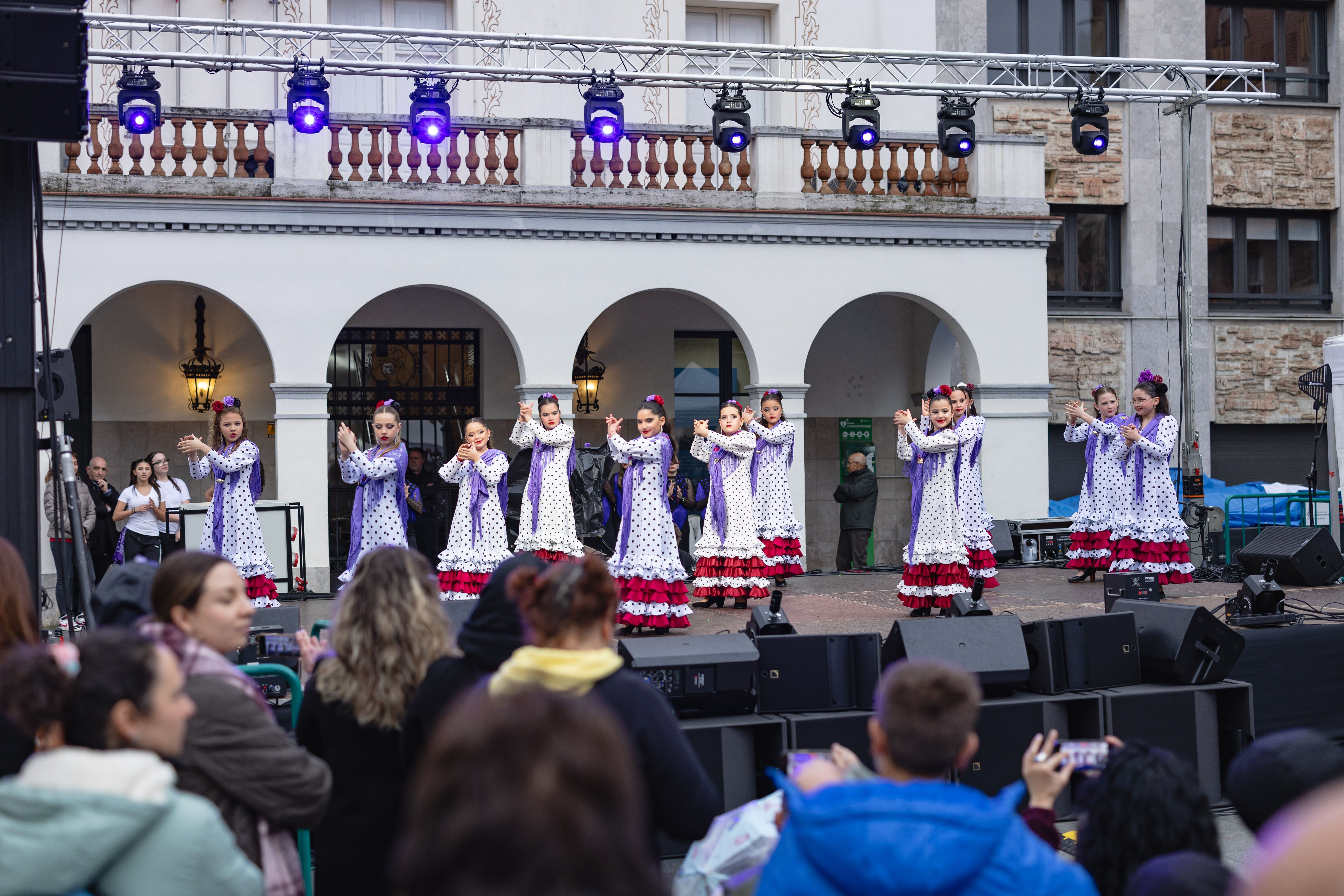 Les entitats culturals han fet exhibicions de dansa. Foto: Arnau Padilla