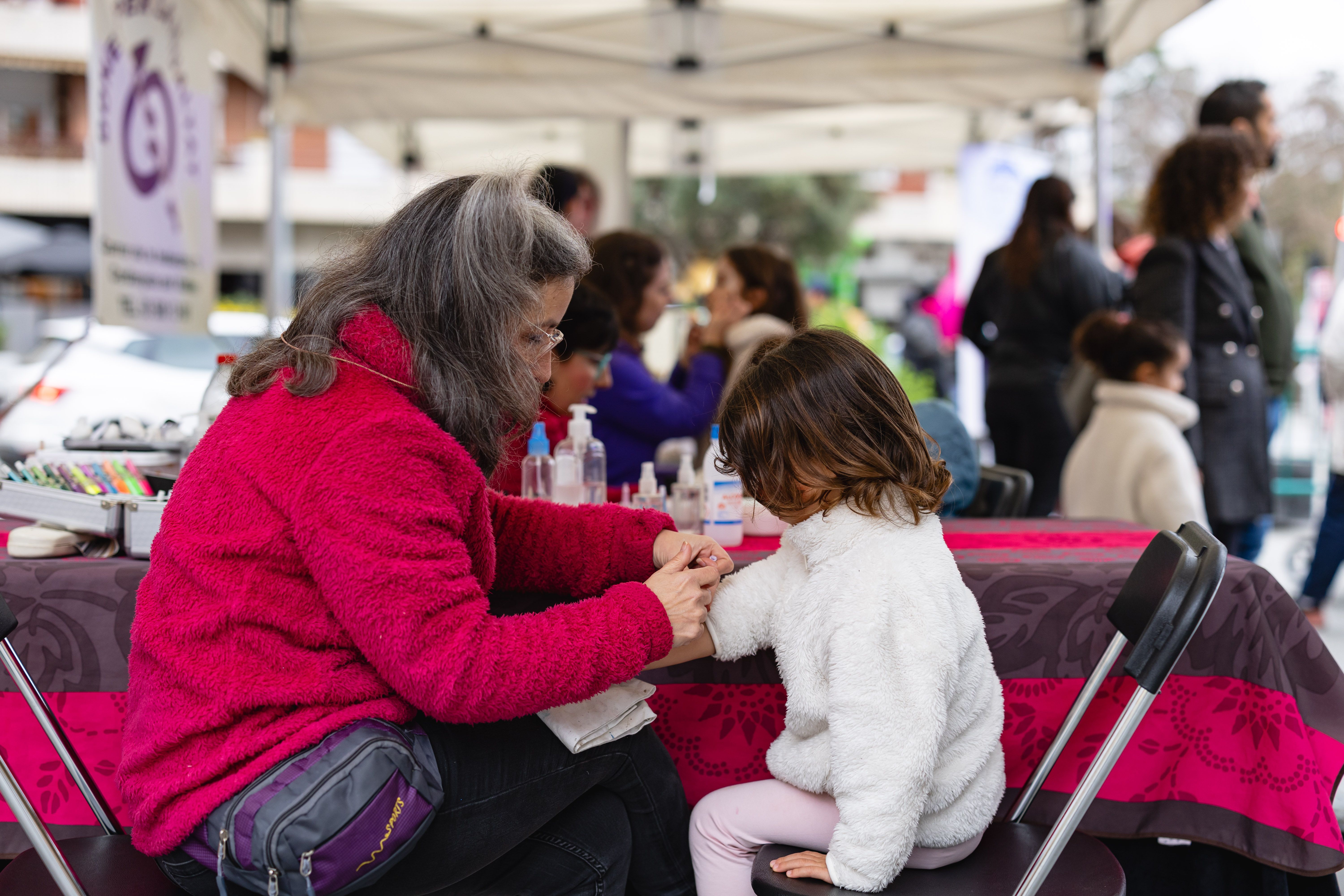 Les entitats i serveis municipals han organitzat activitats pels infants. Foto: Arnau Padilla