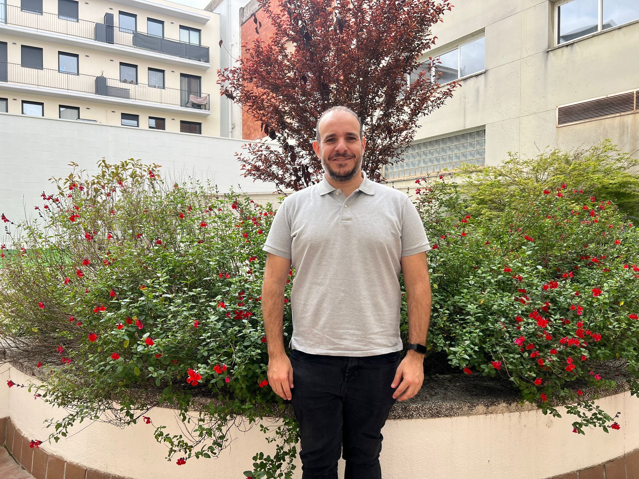 Hector Fornés després de l'entrevista per al TOT Cerdanyola. Foto: Laia Jubany