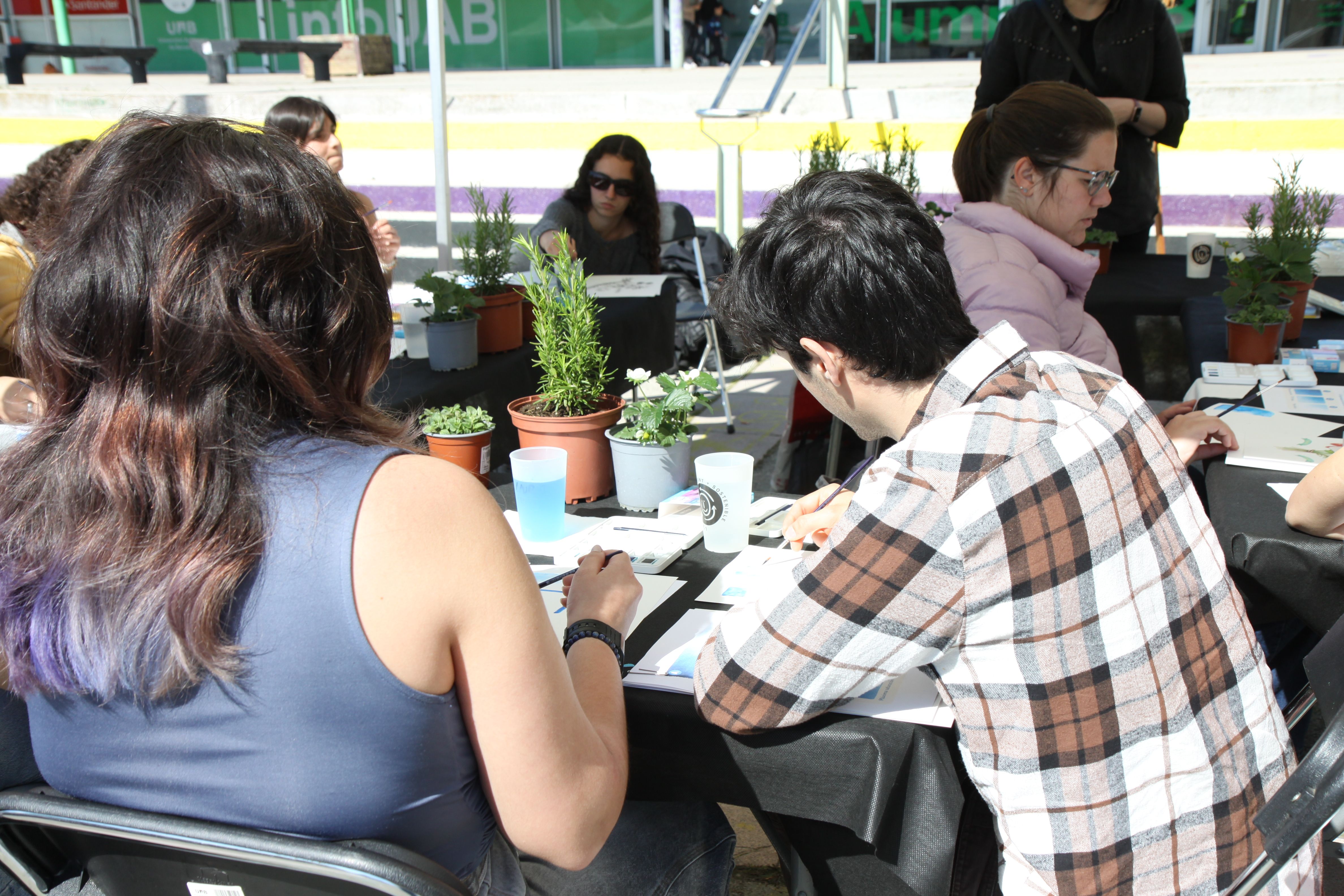 Taller 'Plantes d’aquarel·la'. Foto: Laia Jubany