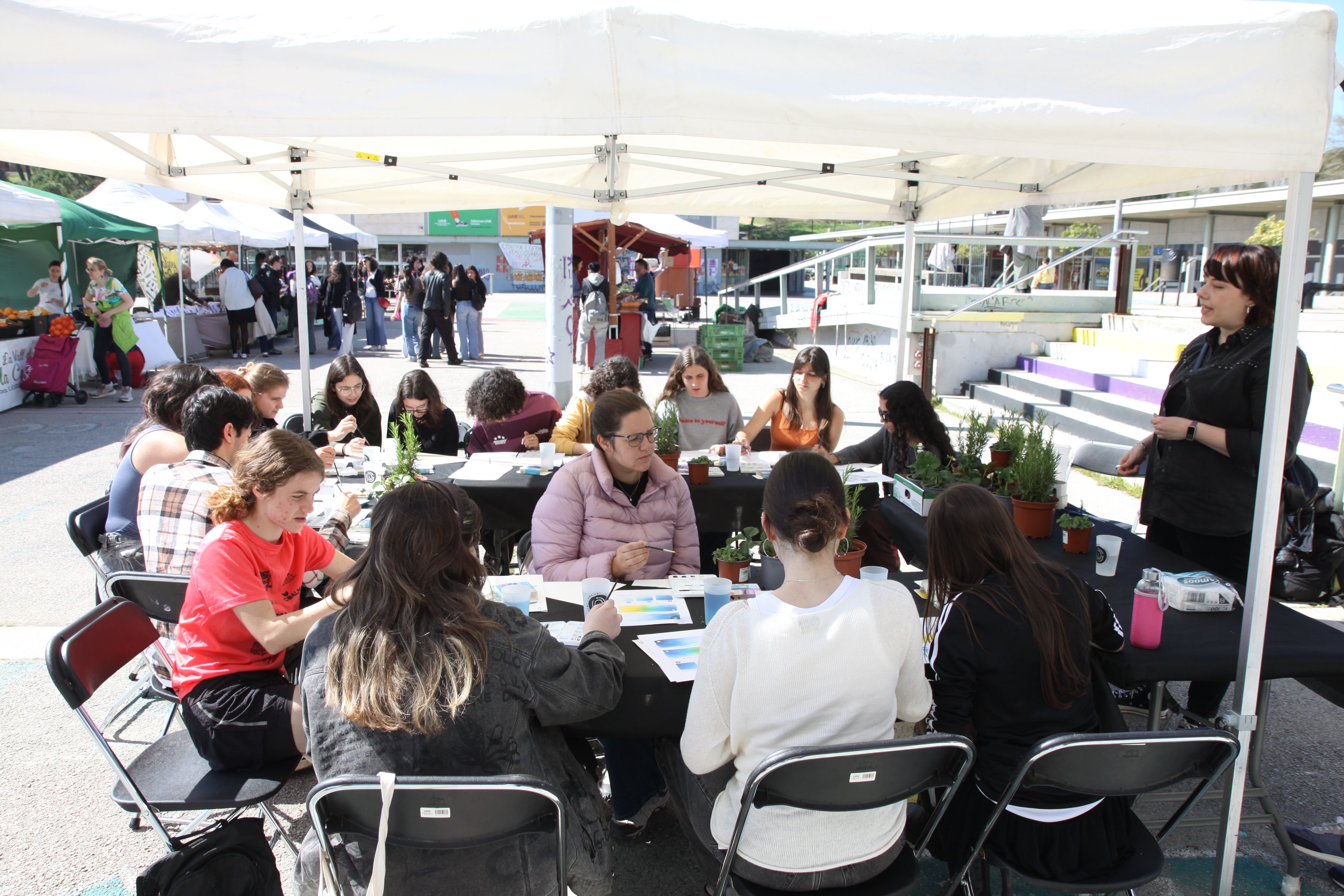 Taller 'Plantes d’aquarel·la'. Foto: Laia Jubany