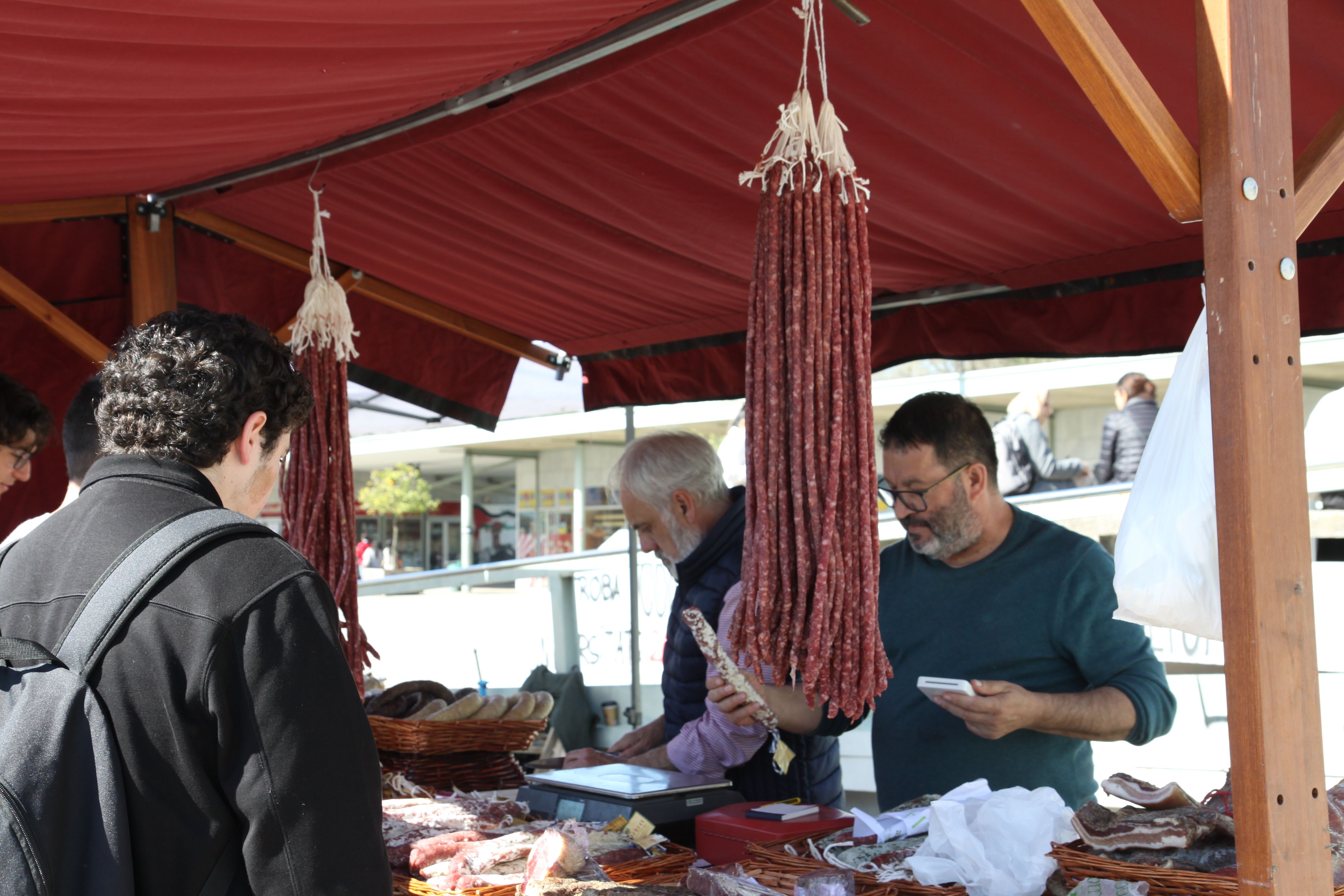 Mercat de pagès cada dimecres a la UAB. Foto: Laia Jubany