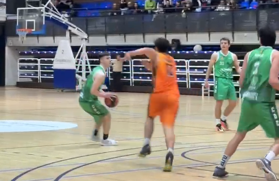 Jordi Fíguls fica un triple decisiu als últims minuts. FOTO: CB Cerdanyola.