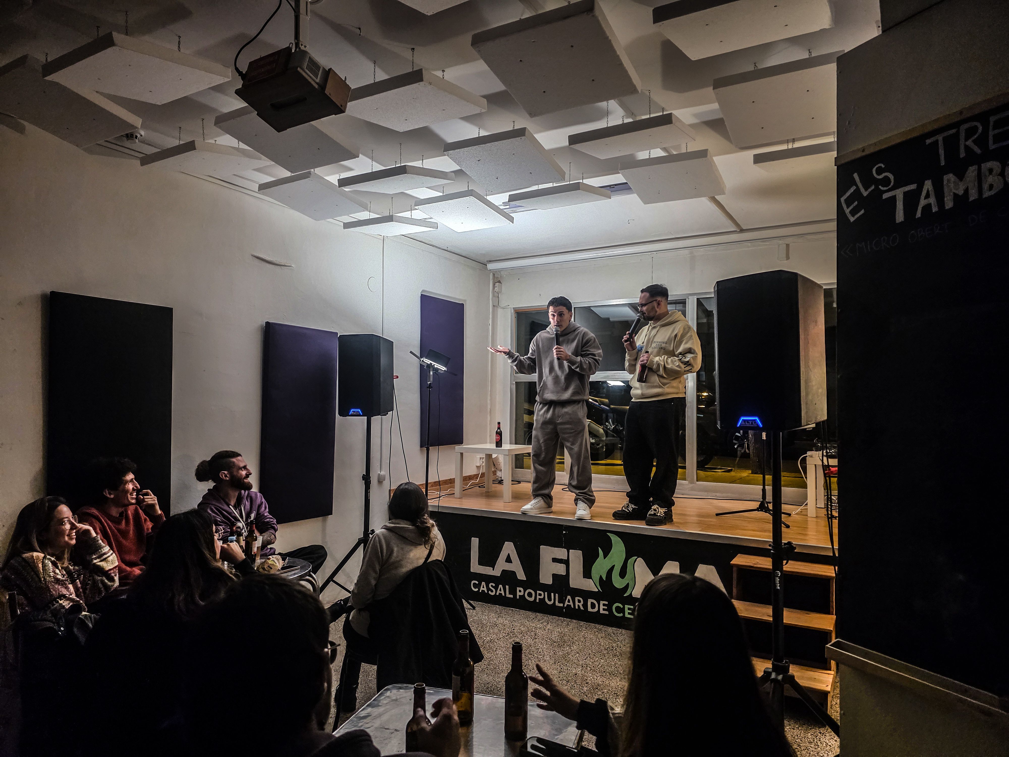 El Casal La Flama ofereix humor de proximitat i en català. FOTO: Marc Mata 