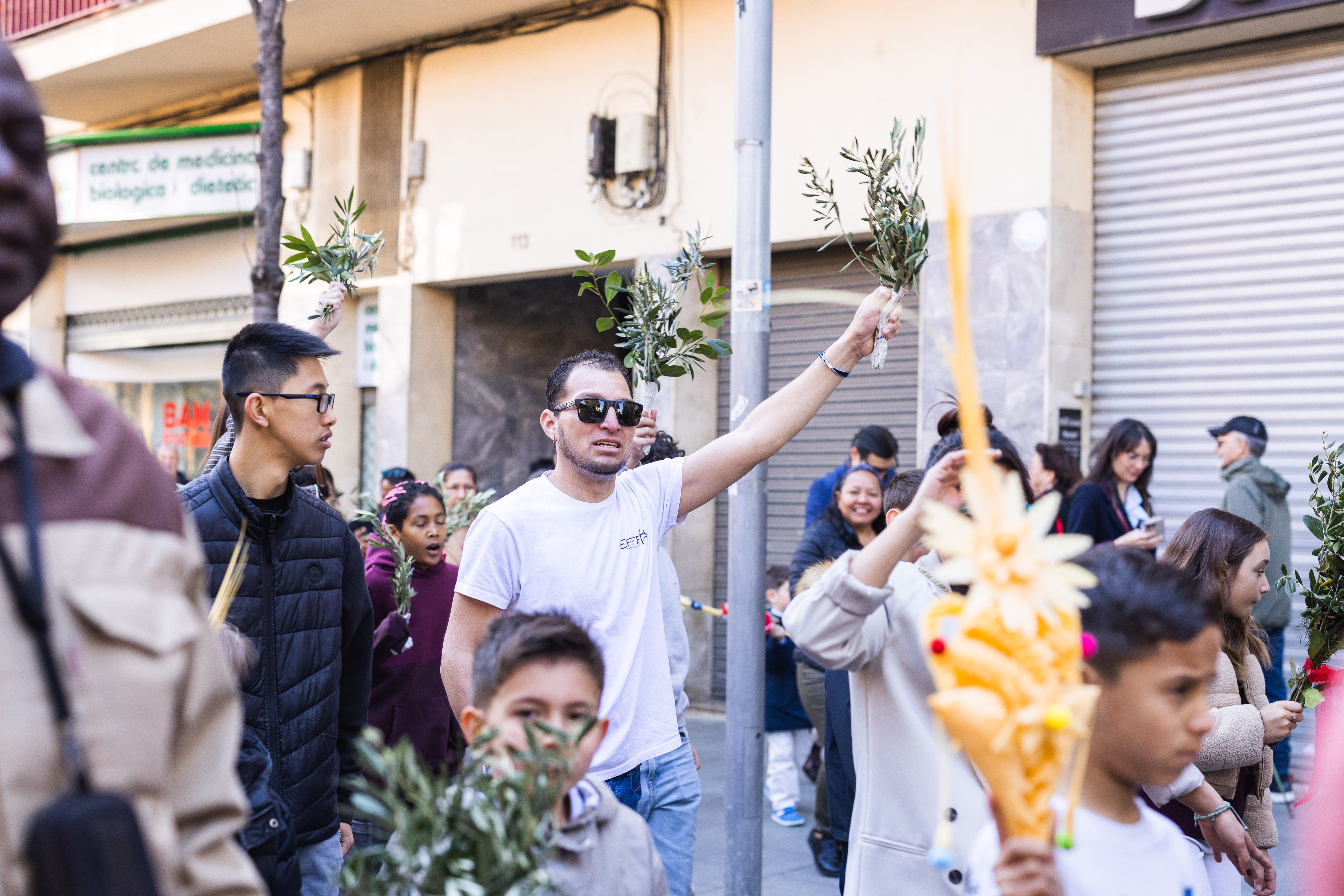 Cerdanyola s'omple de gom a gom per celebrar el Diumenge de Rams. FOTO Arnau Padilla (TOT Cerdanyola) 