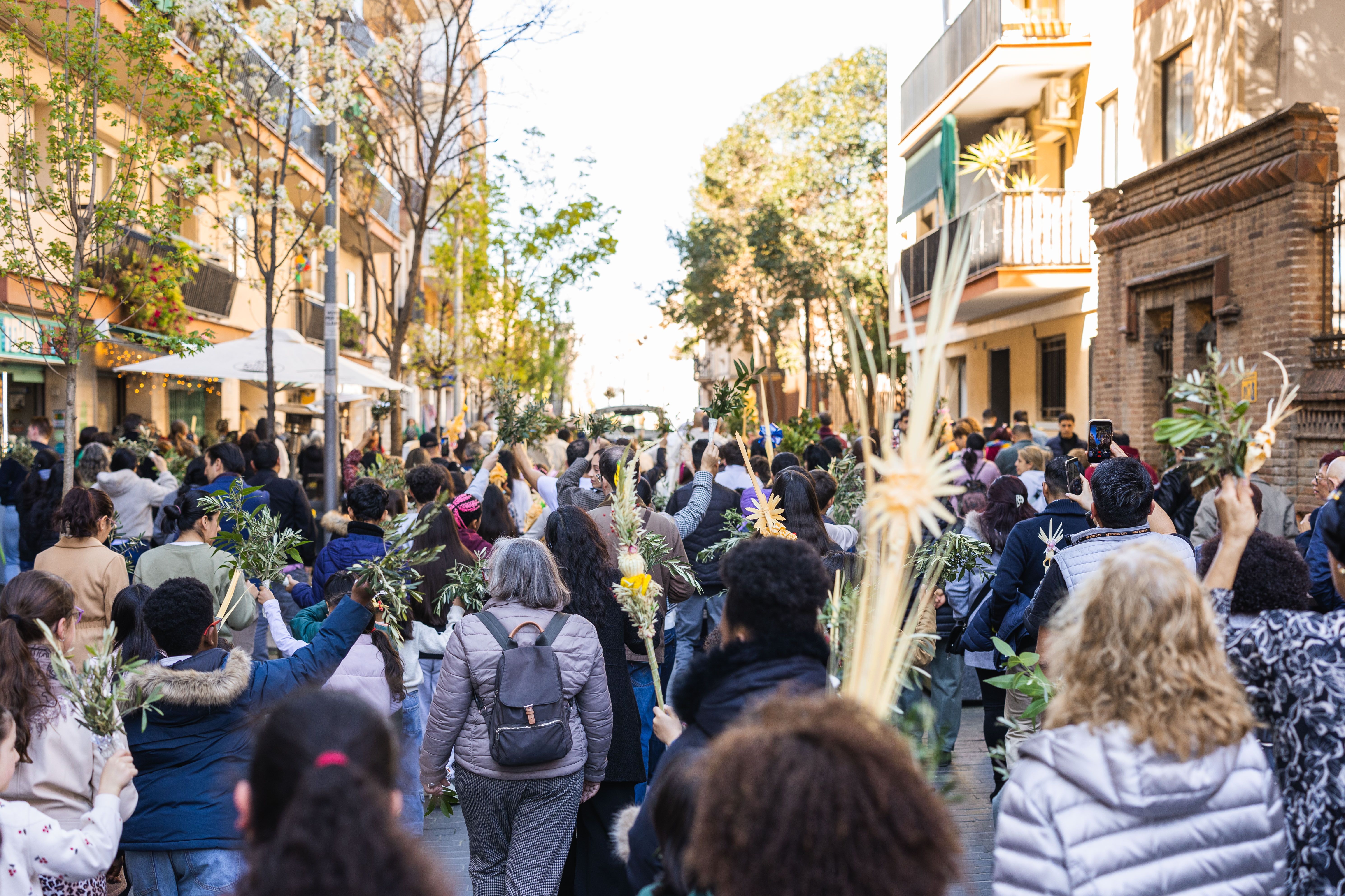 Cerdanyola s'omple de gom a gom per celebrar el Diumenge de Rams. FOTO Arnau Padilla (TOT Cerdanyola) 