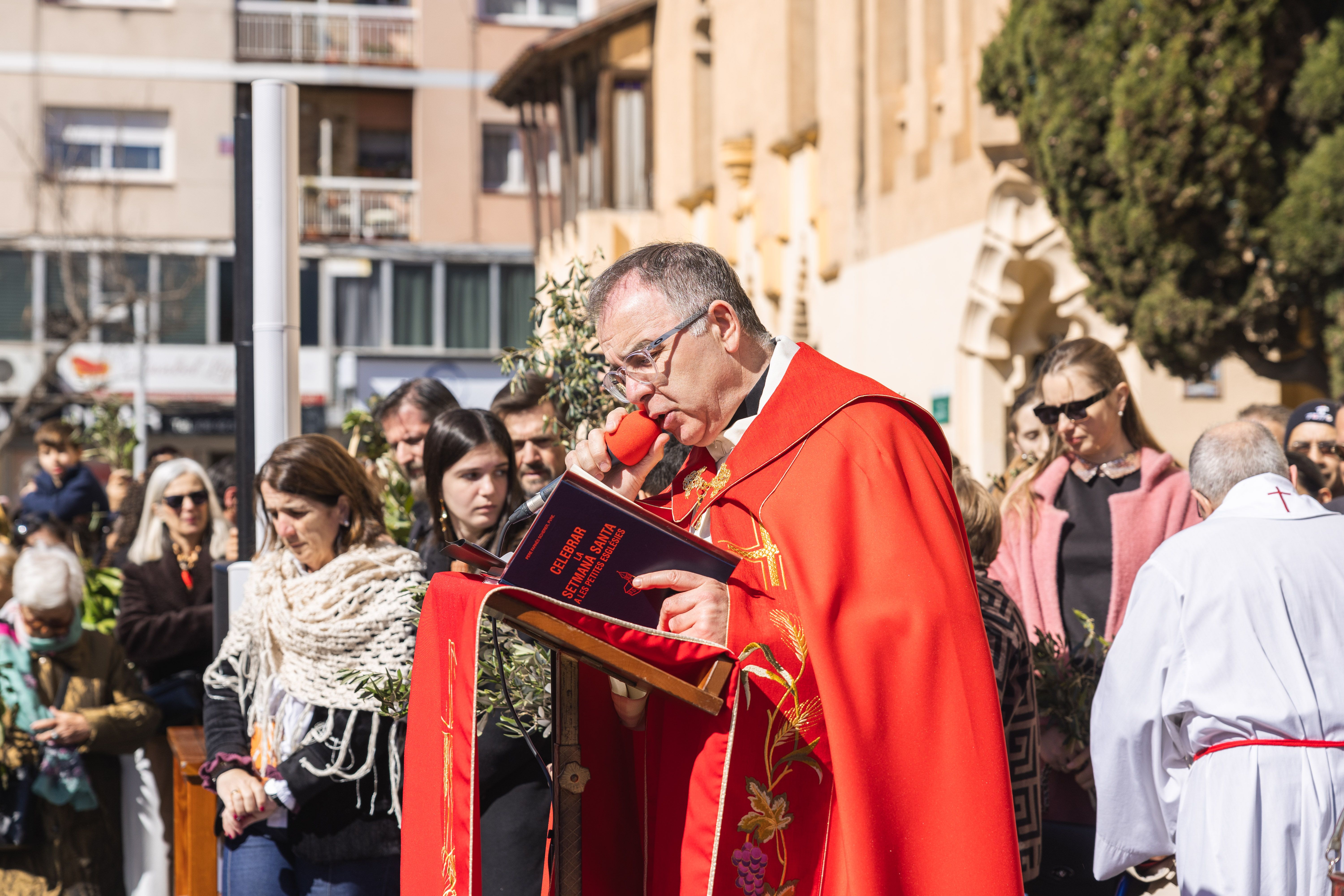 Cerdanyola s'omple de gom a gom per celebrar el Diumenge de Rams. FOTO Arnau Padilla (TOT Cerdanyola) 