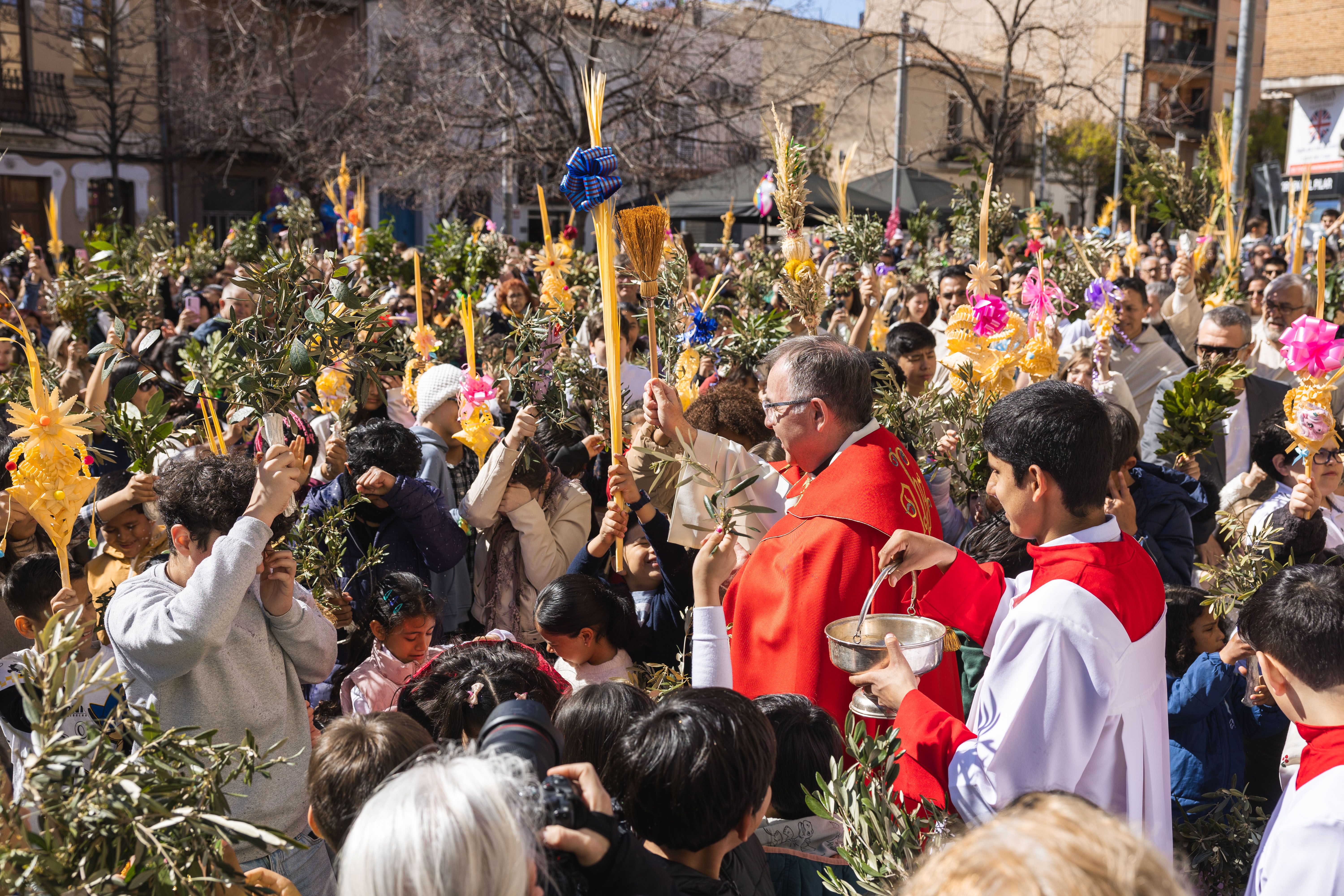 Cerdanyola s'omple de gom a gom per celebrar el Diumenge de Rams. FOTO Arnau Padilla (TOT Cerdanyola) 