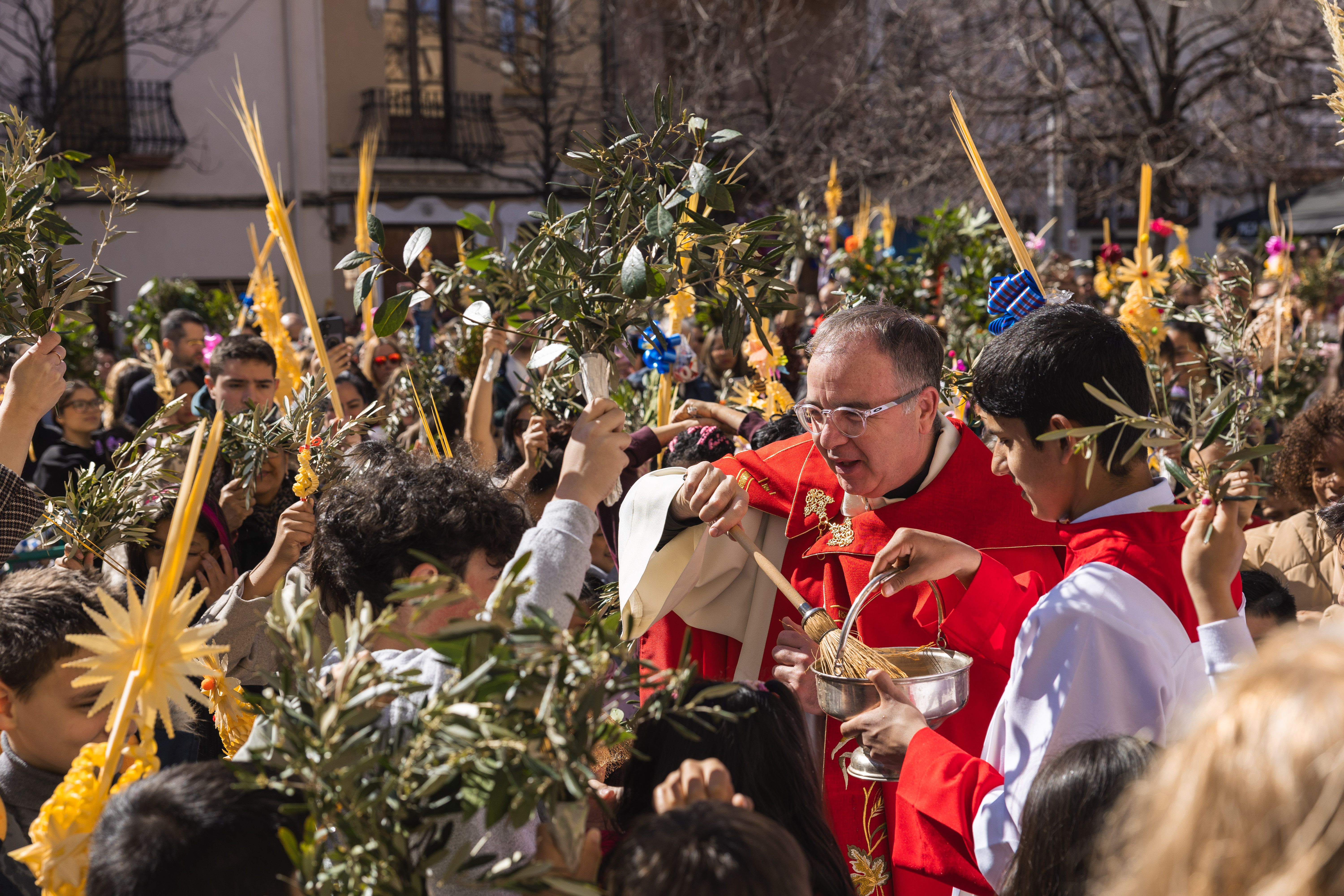 Cerdanyola s'omple de gom a gom per celebrar el Diumenge de Rams. FOTO Arnau Padilla (TOT Cerdanyola) 