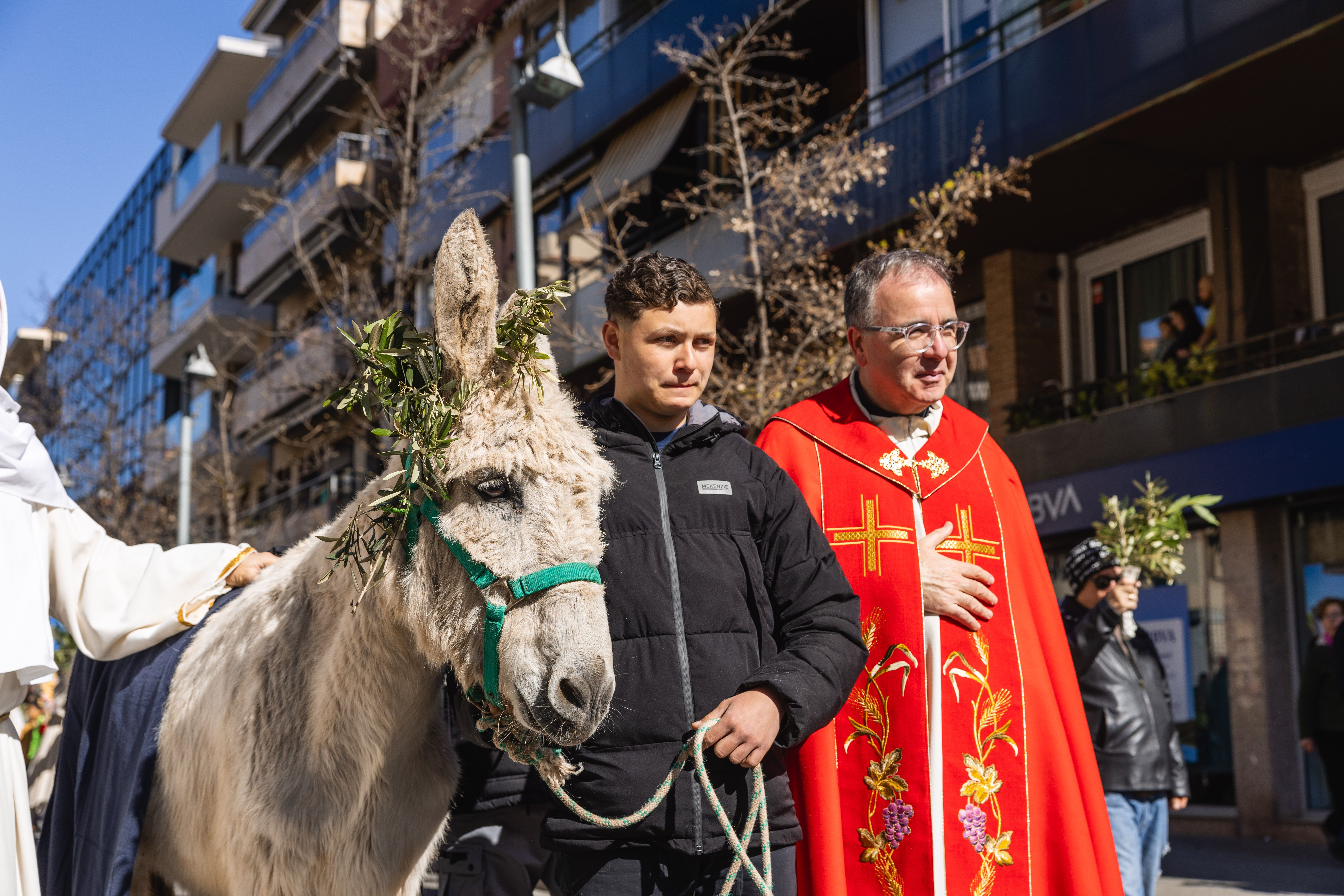 Cerdanyola s'omple de gom a gom per celebrar el Diumenge de Rams. FOTO Arnau Padilla (TOT Cerdanyola) 