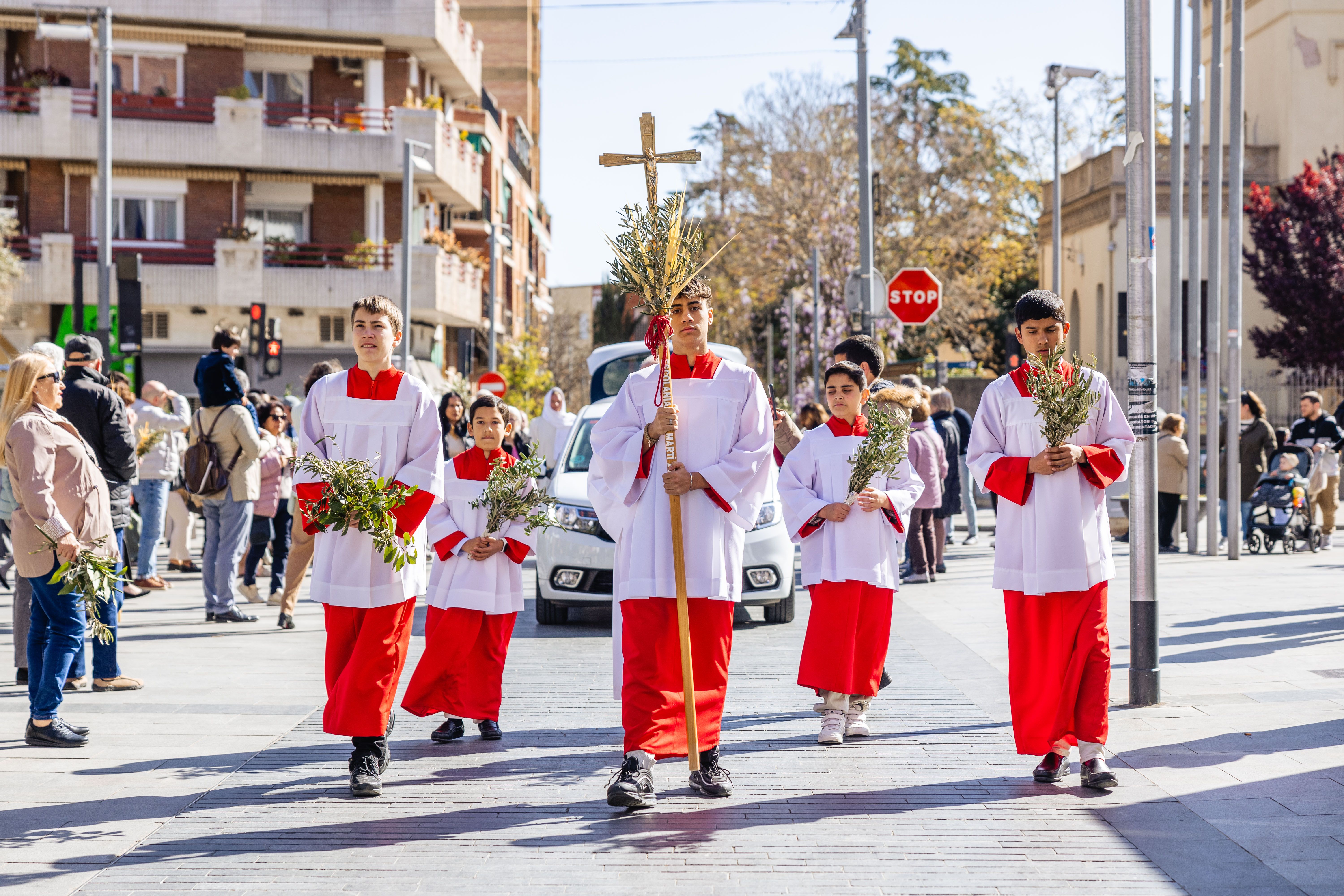 Cerdanyola s'omple de gom a gom per celebrar el Diumenge de Rams. FOTO Arnau Padilla (TOT Cerdanyola) 