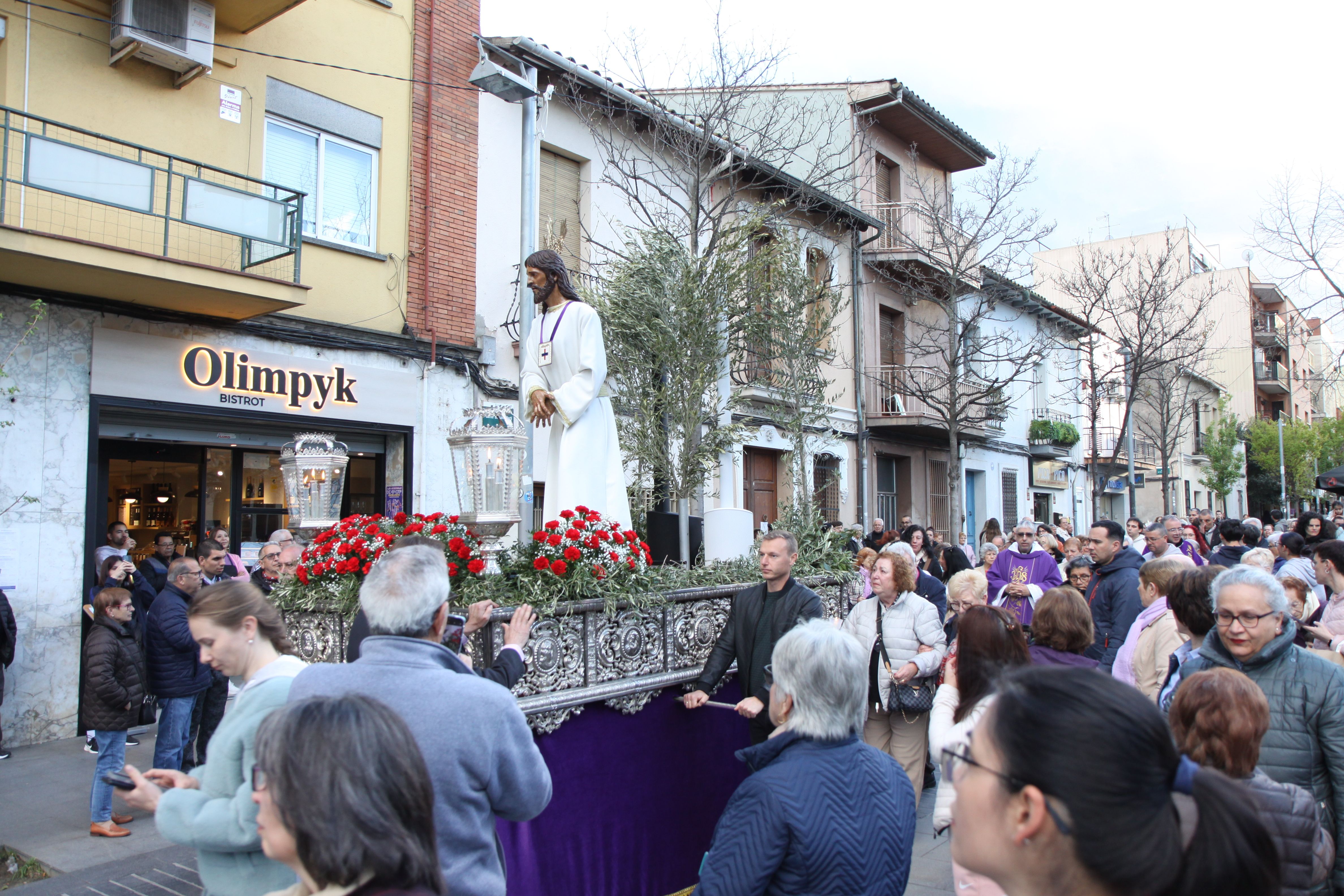 Imatges de la processó de Jesús Captiu aquest Dimecres Sant. Foto: Laia Jubany