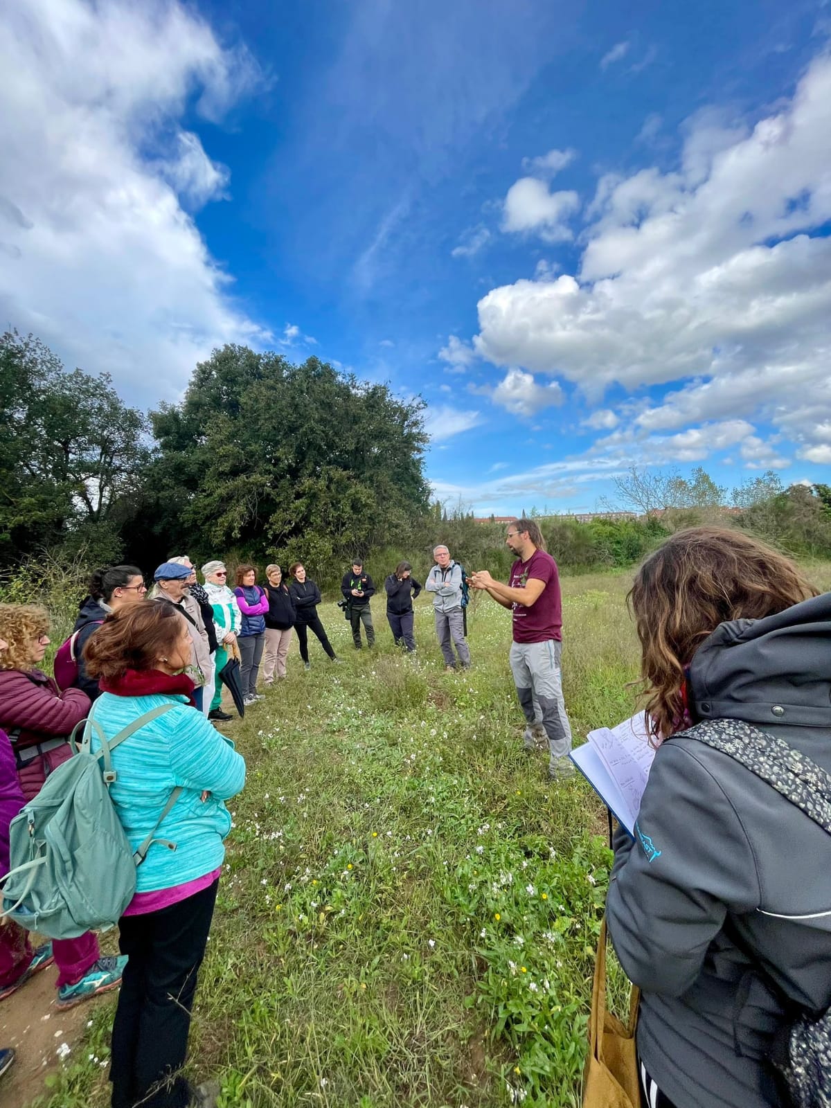 Sortida amb Marc Talavera, fundador del col.lectiu Eixarcolant, organitzada per la cooperativa La Constància, Factoria Cultural. FOTO:Cedida.