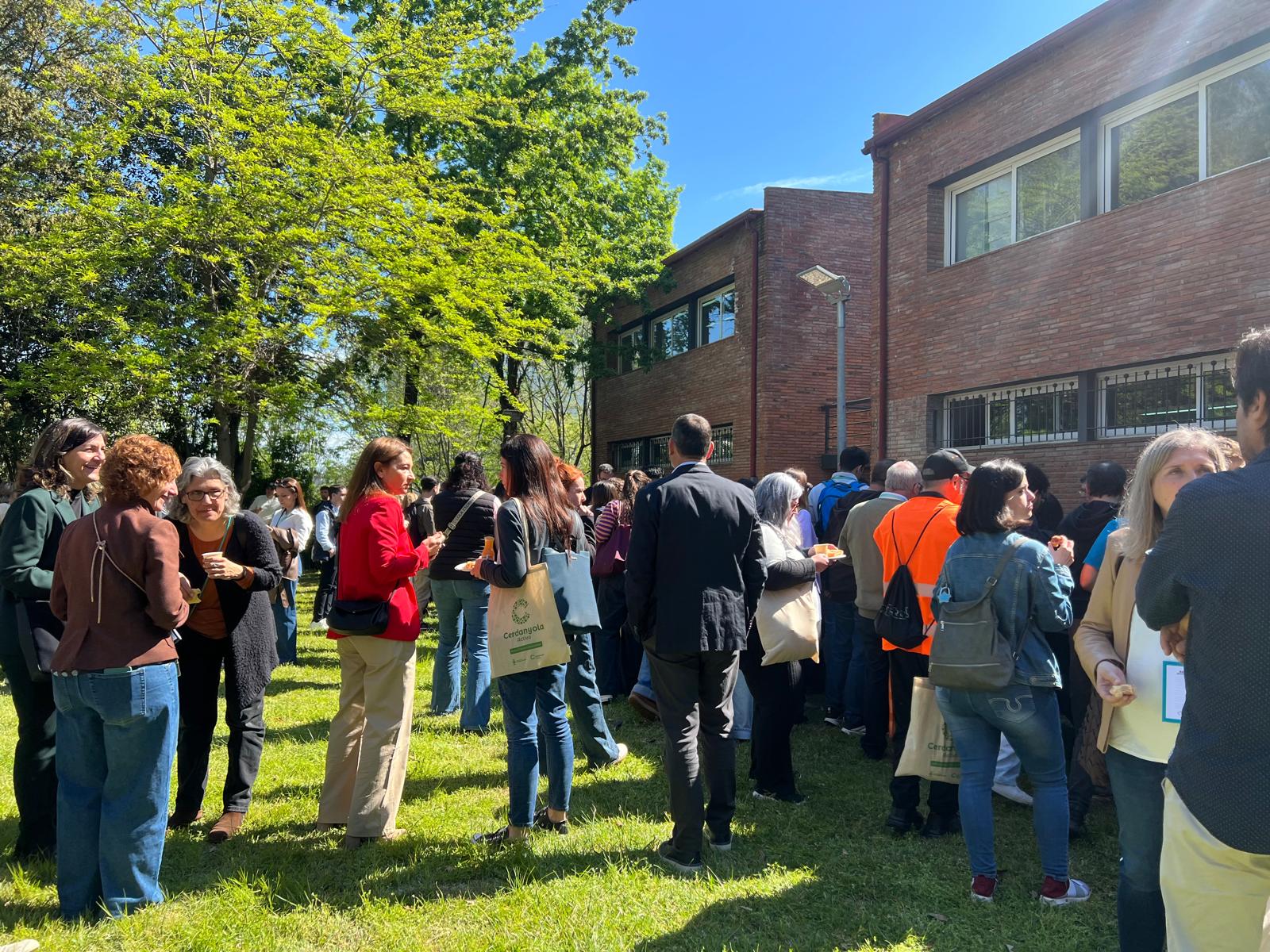 Centenars de persones han participat de l'activitat. Foto: Laia Jubany