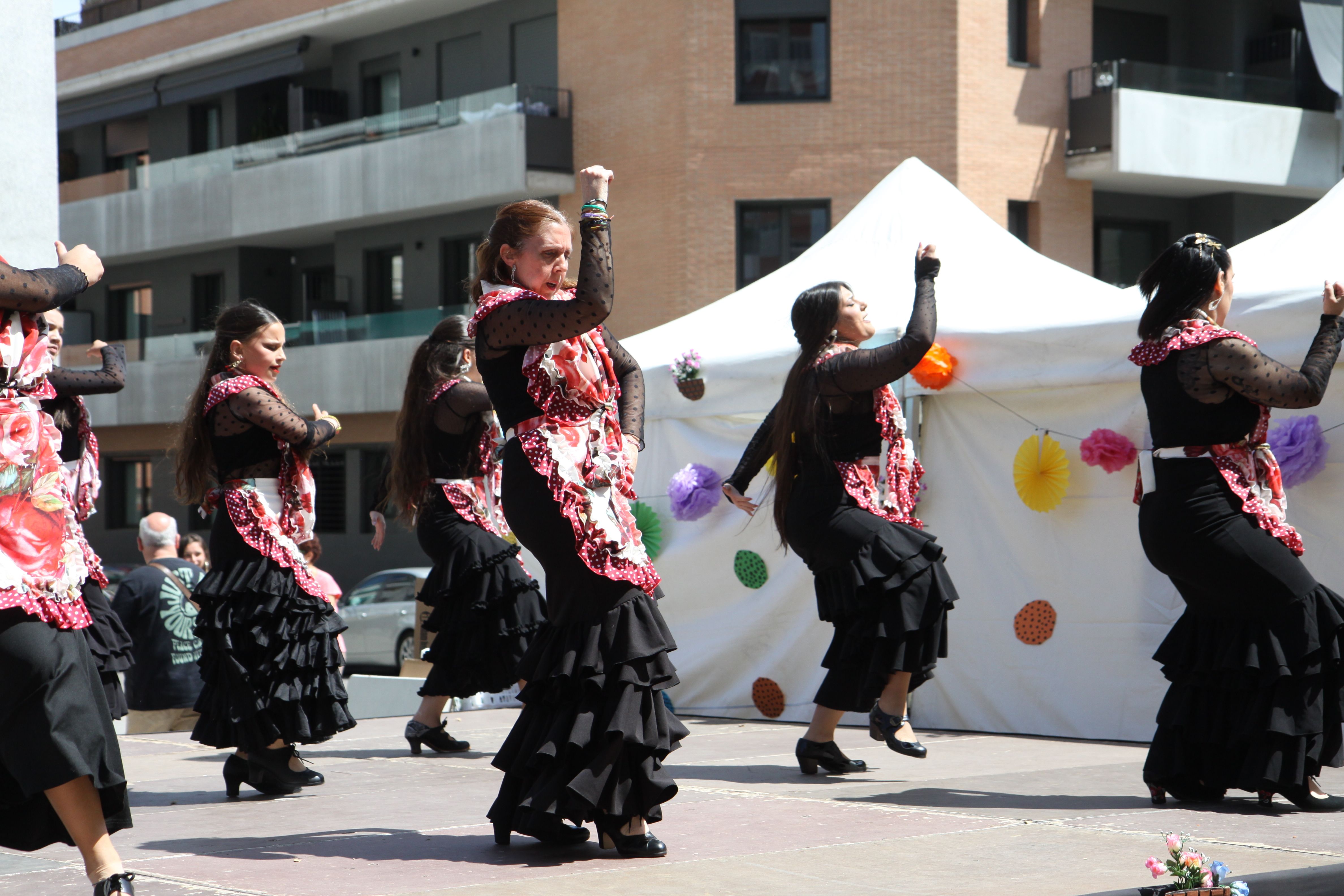 Ballada de flamenc durant la Fira d'Abril de Banús-Bonasort. Foto: Laia Jubany