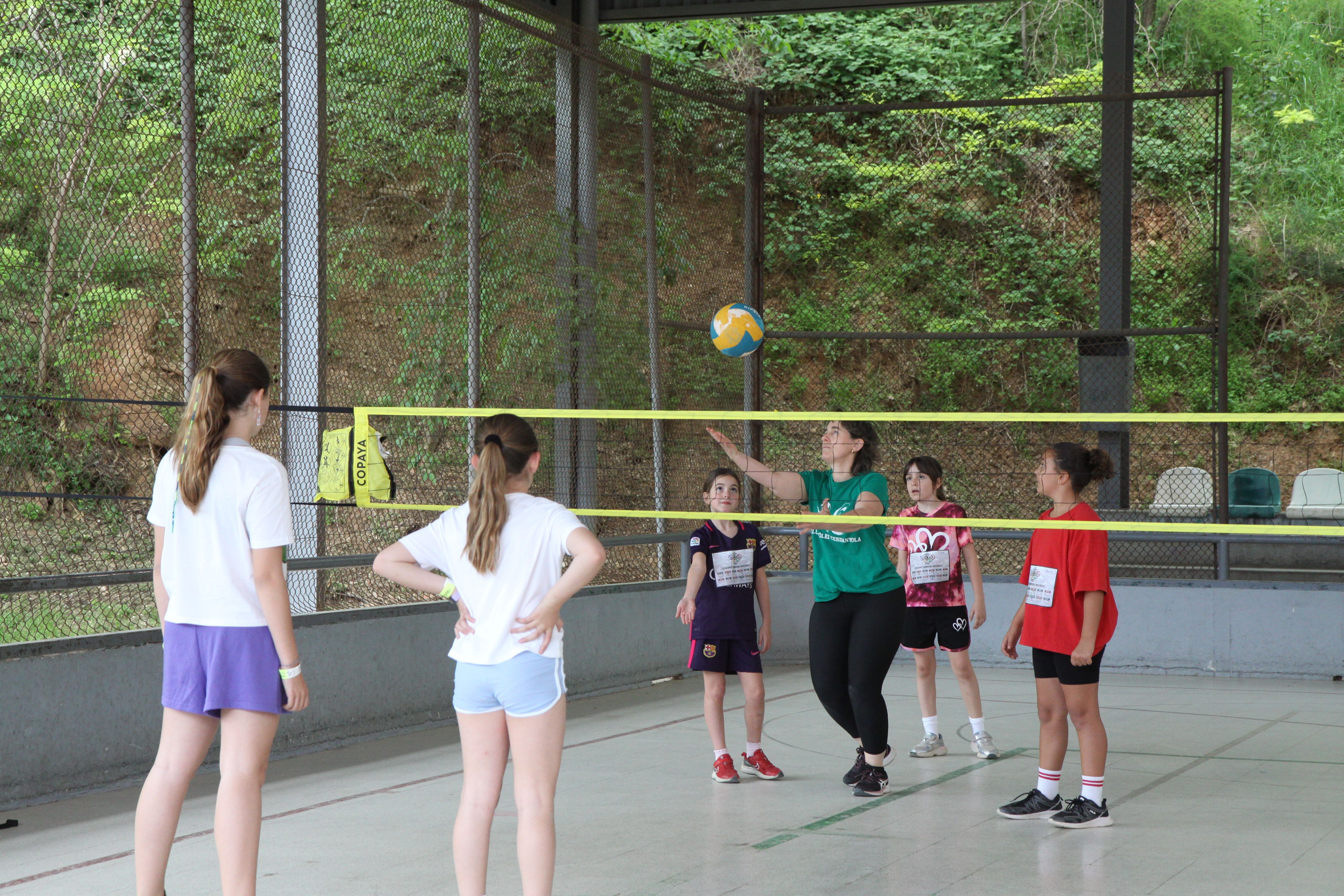 Vòlei durant la 4a Festa de l'Esport Inclusiu. Foto: Laia Jubany